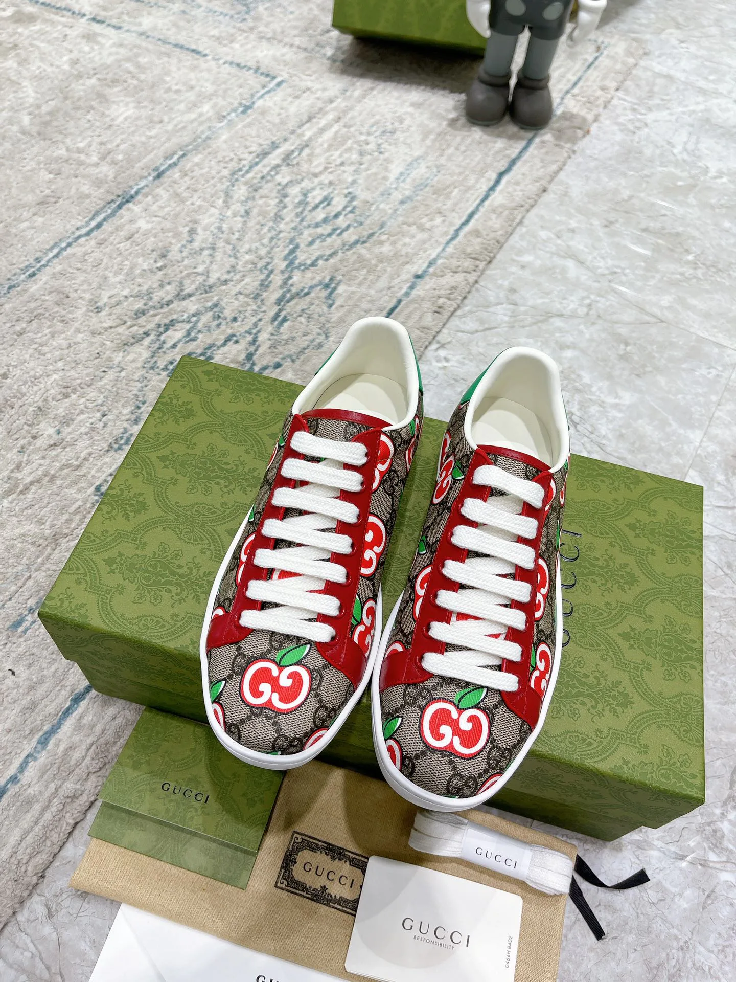 Кроссовки Женские Gucci 17620446