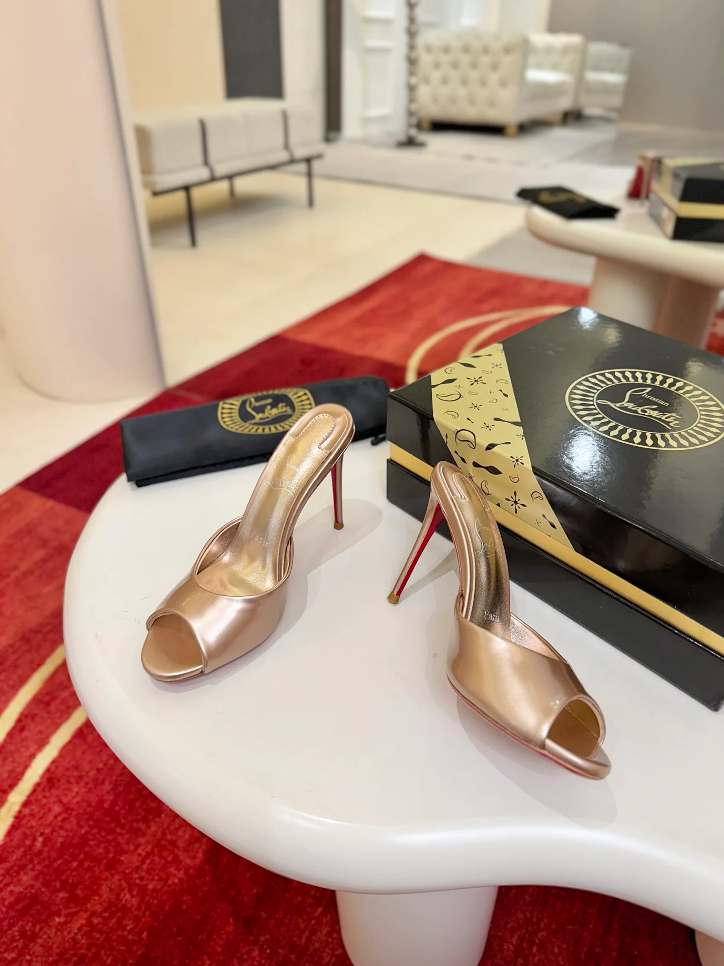Туфли Женские Christian Louboutin 18821546