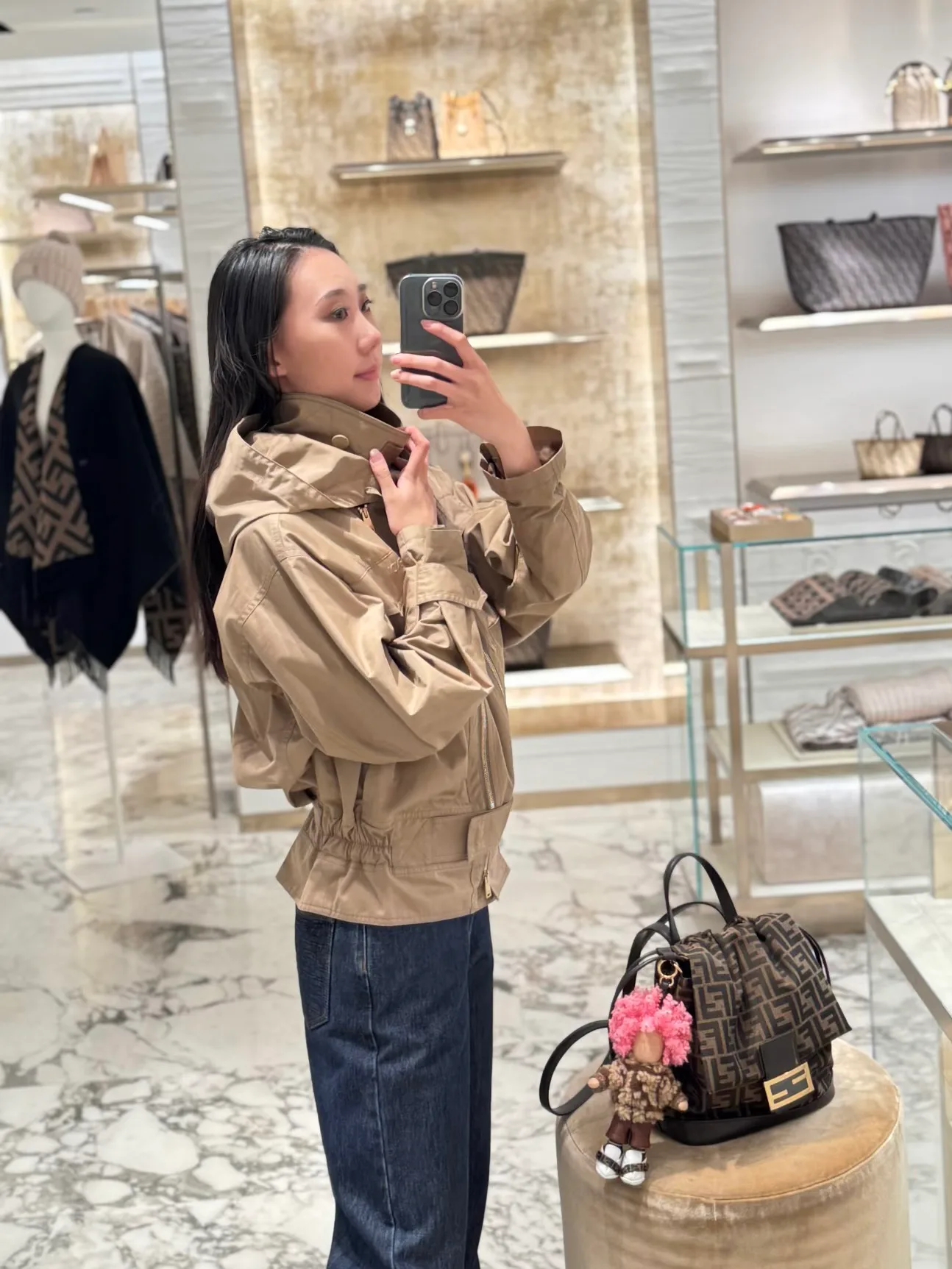 Куртки И Пуховики Женские Fendi 1565150