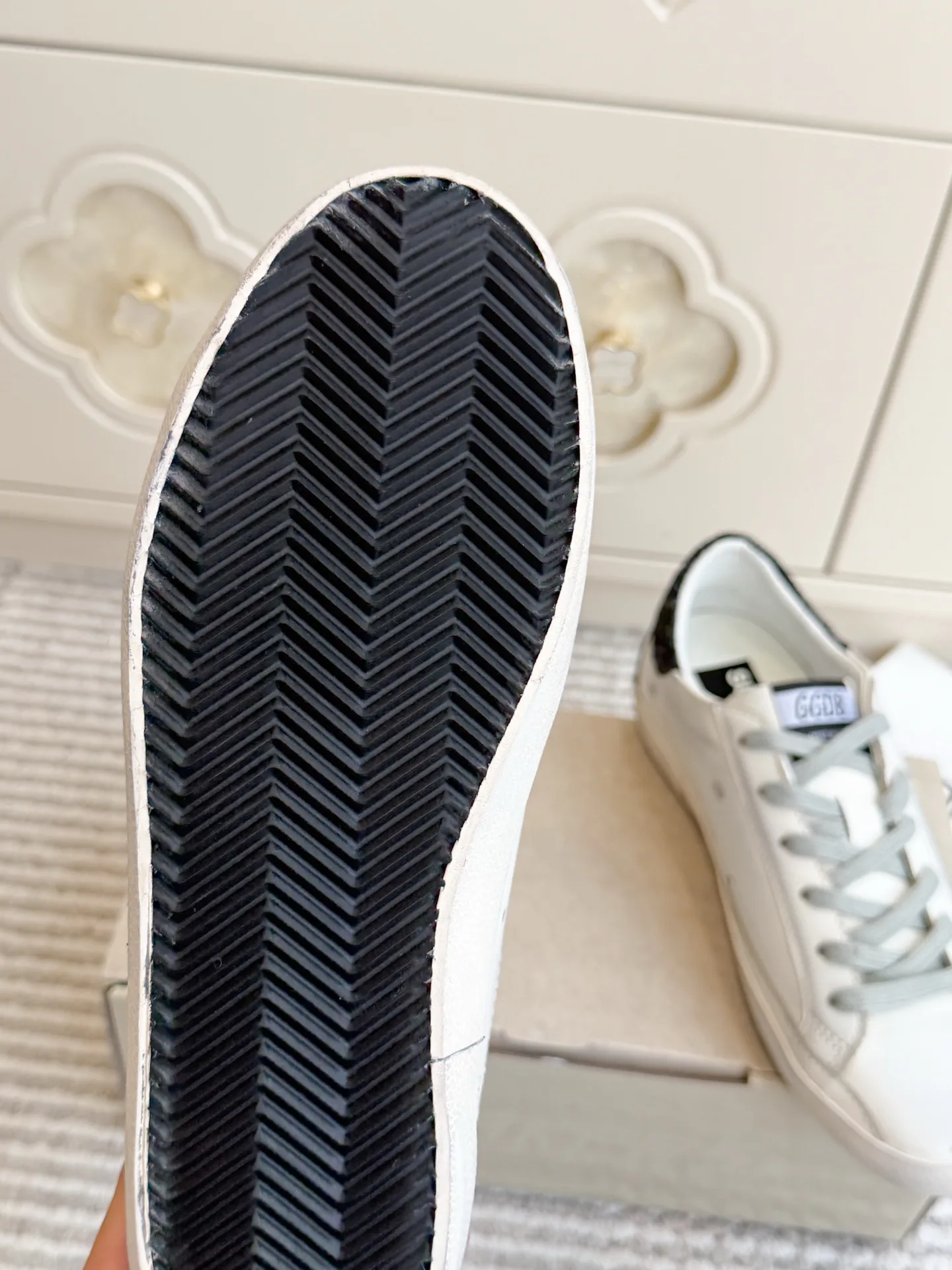 Кроссовки Женские Golden Goose 18856823