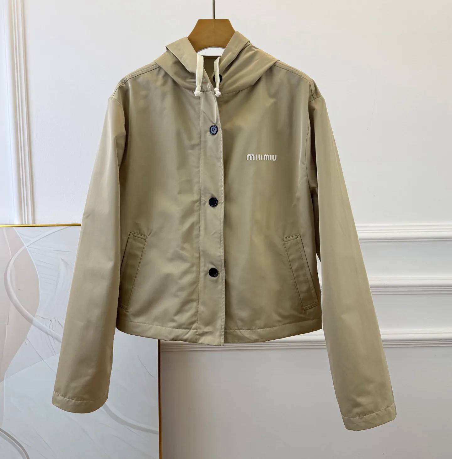 Куртки И Пуховики Женские Miu Miu 18524962