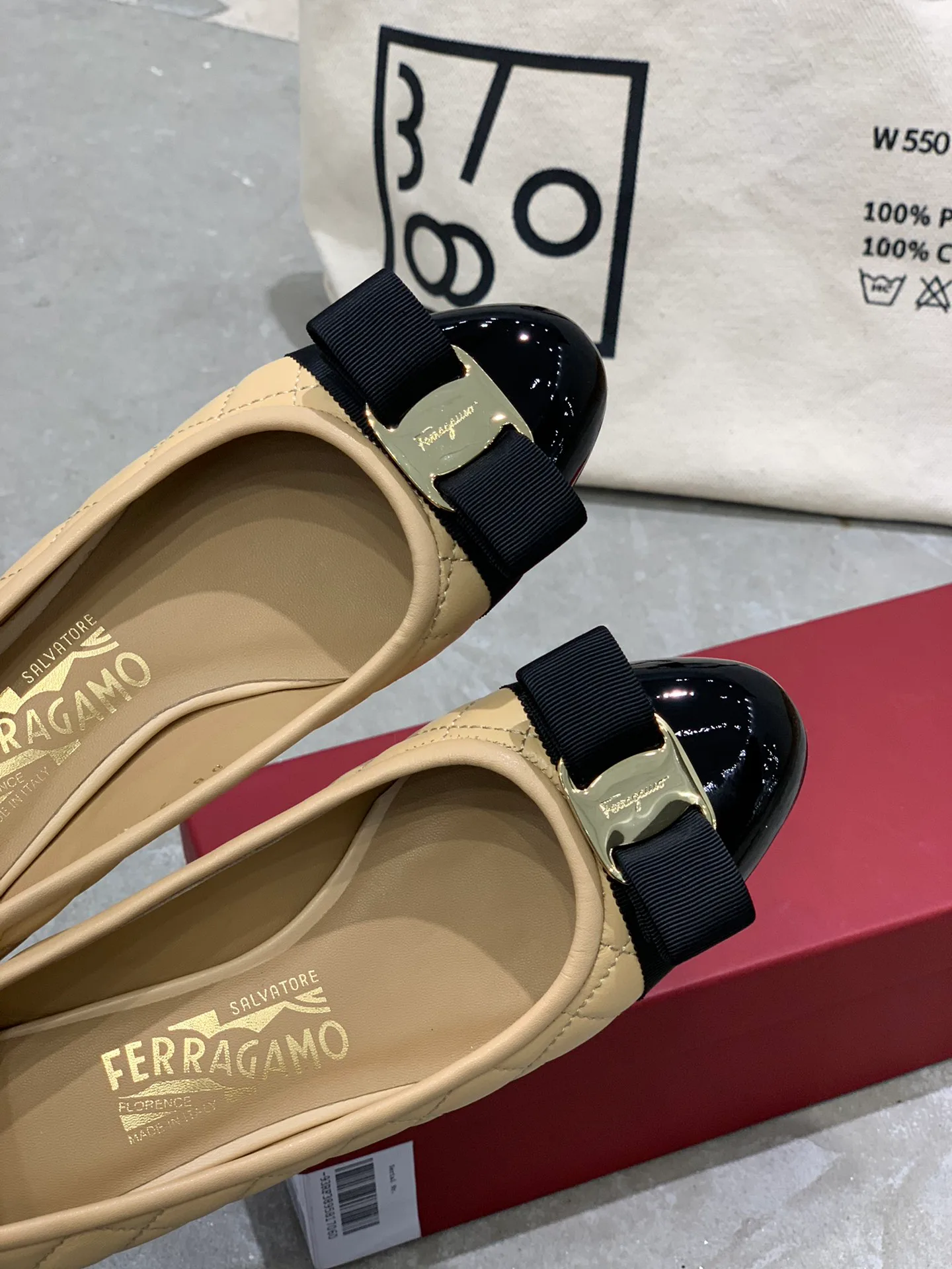 Балетки Женские Salvatore Ferragamo 17642549