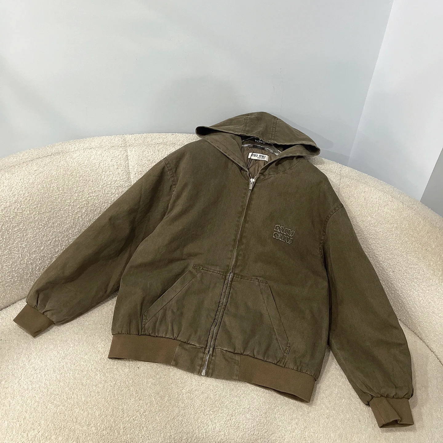 Куртки И Пуховики Женские Miu Miu 18428880