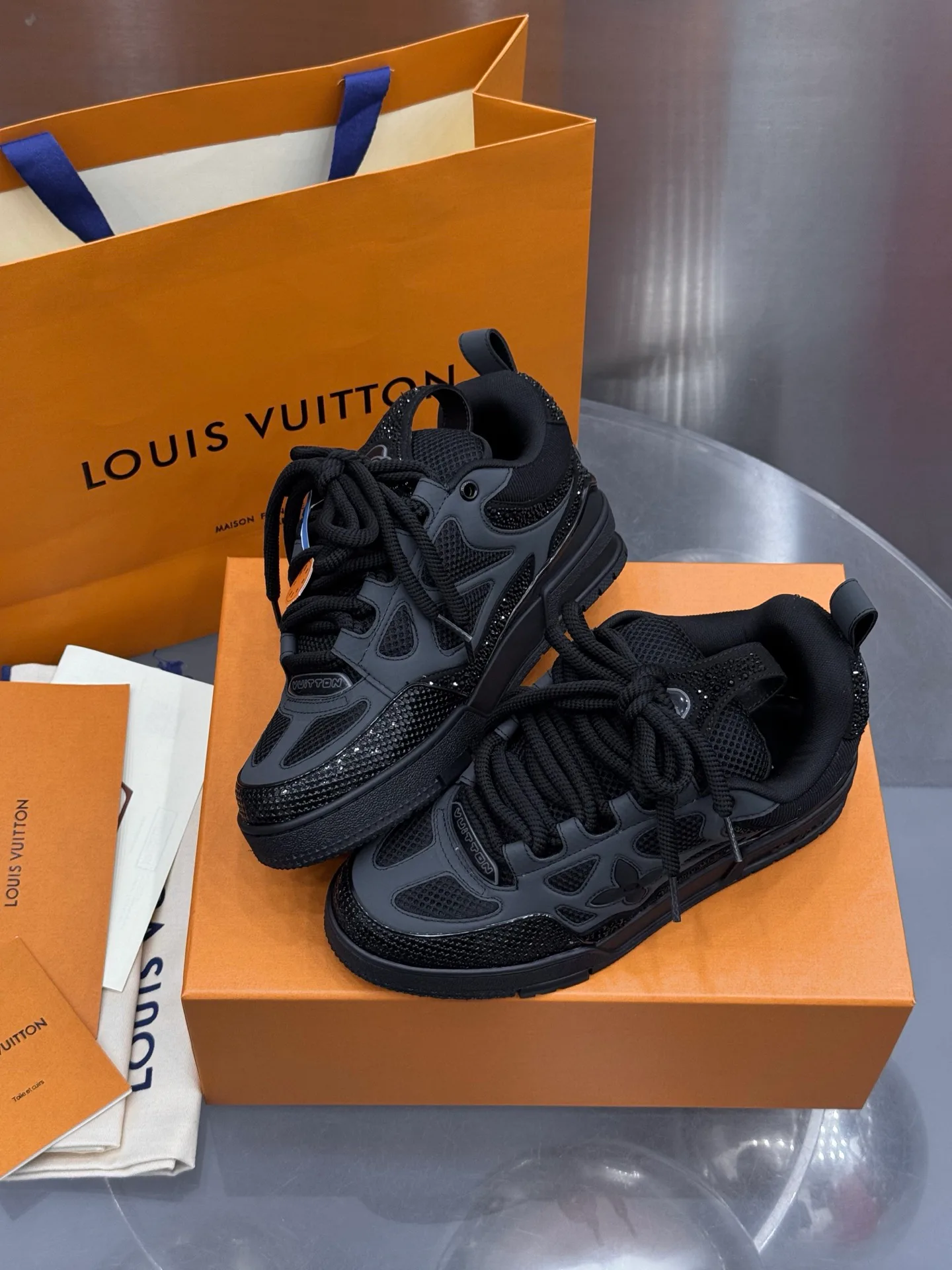 Кроссовки Мужские Louis Vuitton 19073413