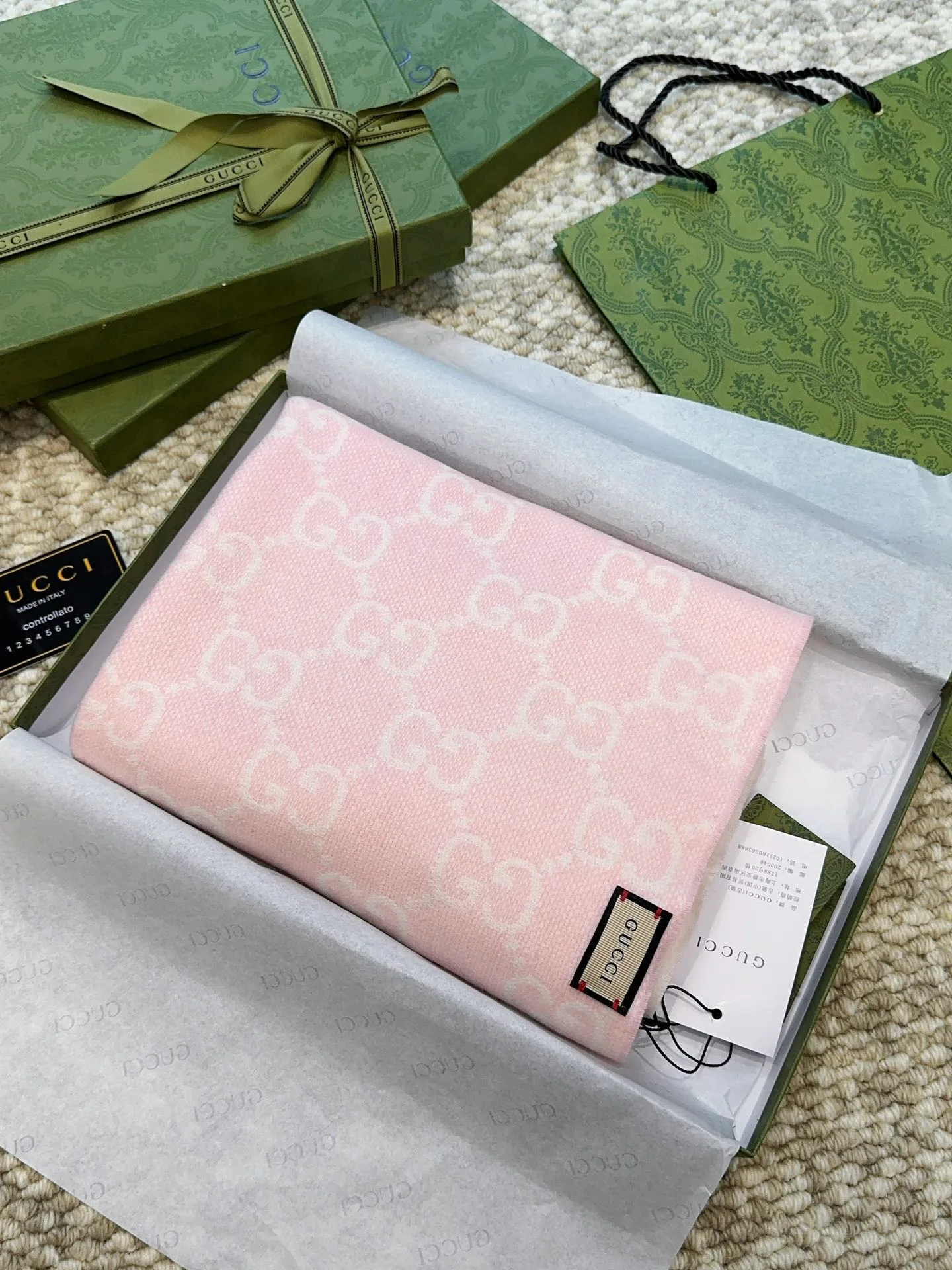 Шарфы Gucci 702883