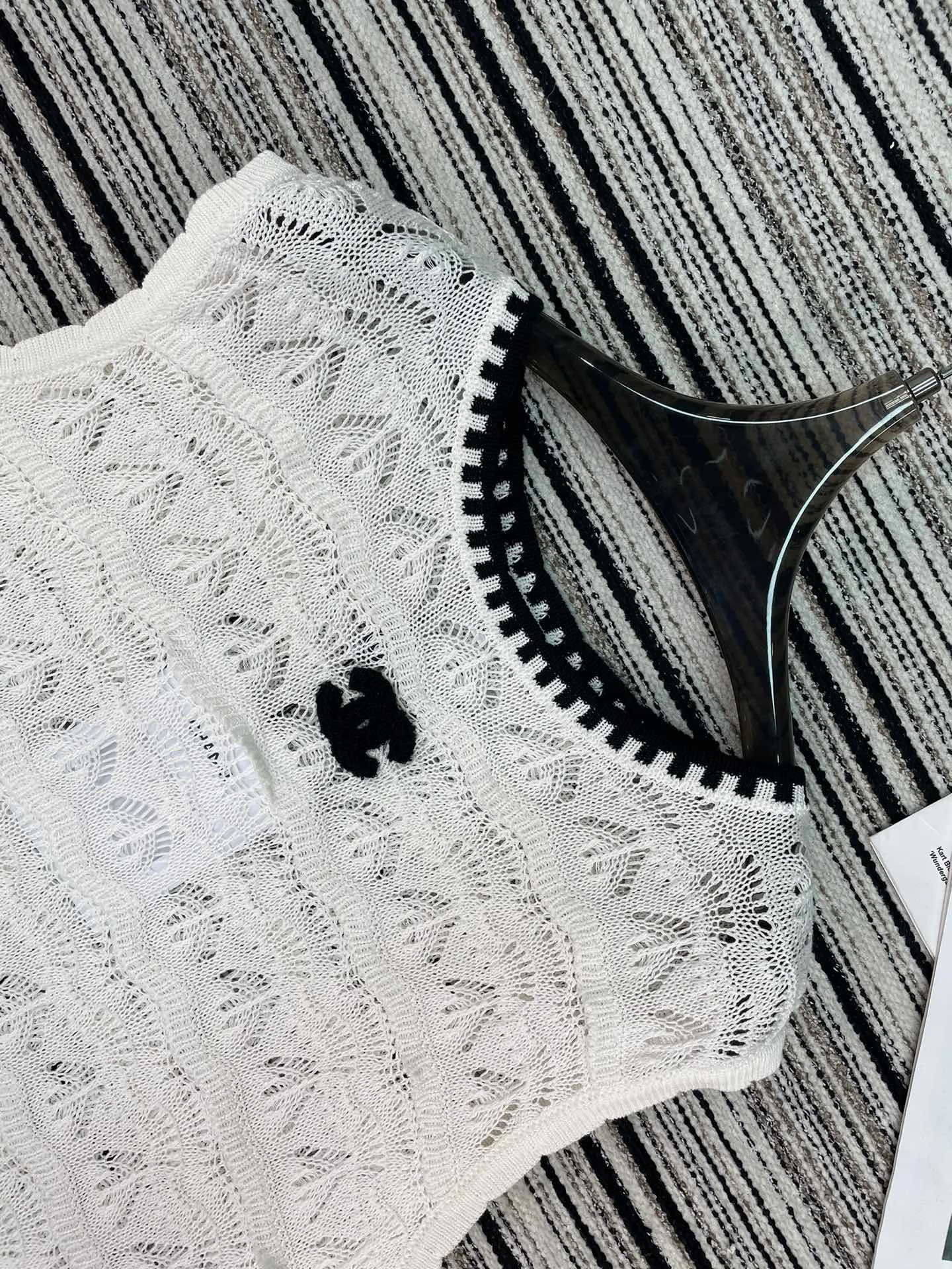 Жилеты Женские Chanel 11244908