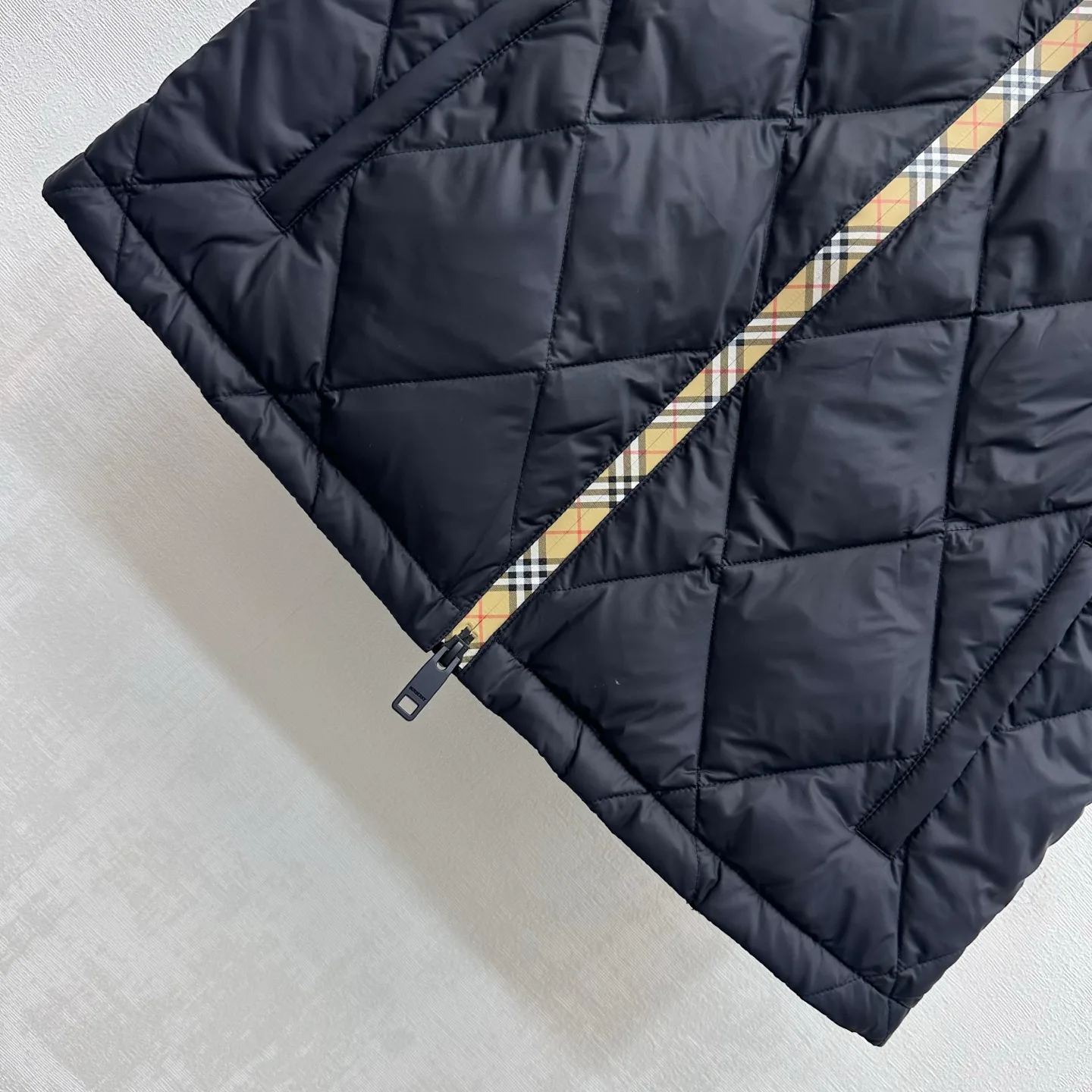 Жилеты Женские Burberry 18529712