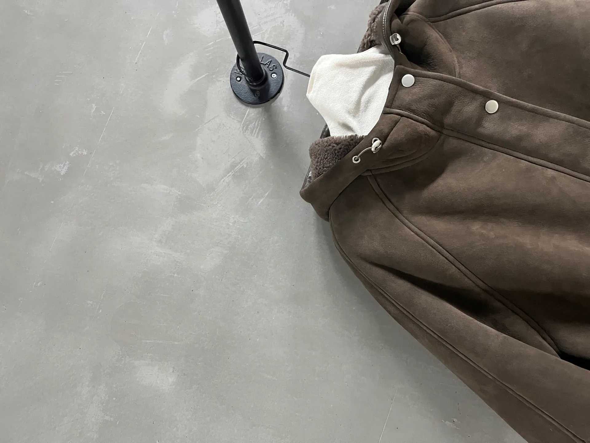 Кожаные Куртки И Дублёнки Женские Balenciaga 460741