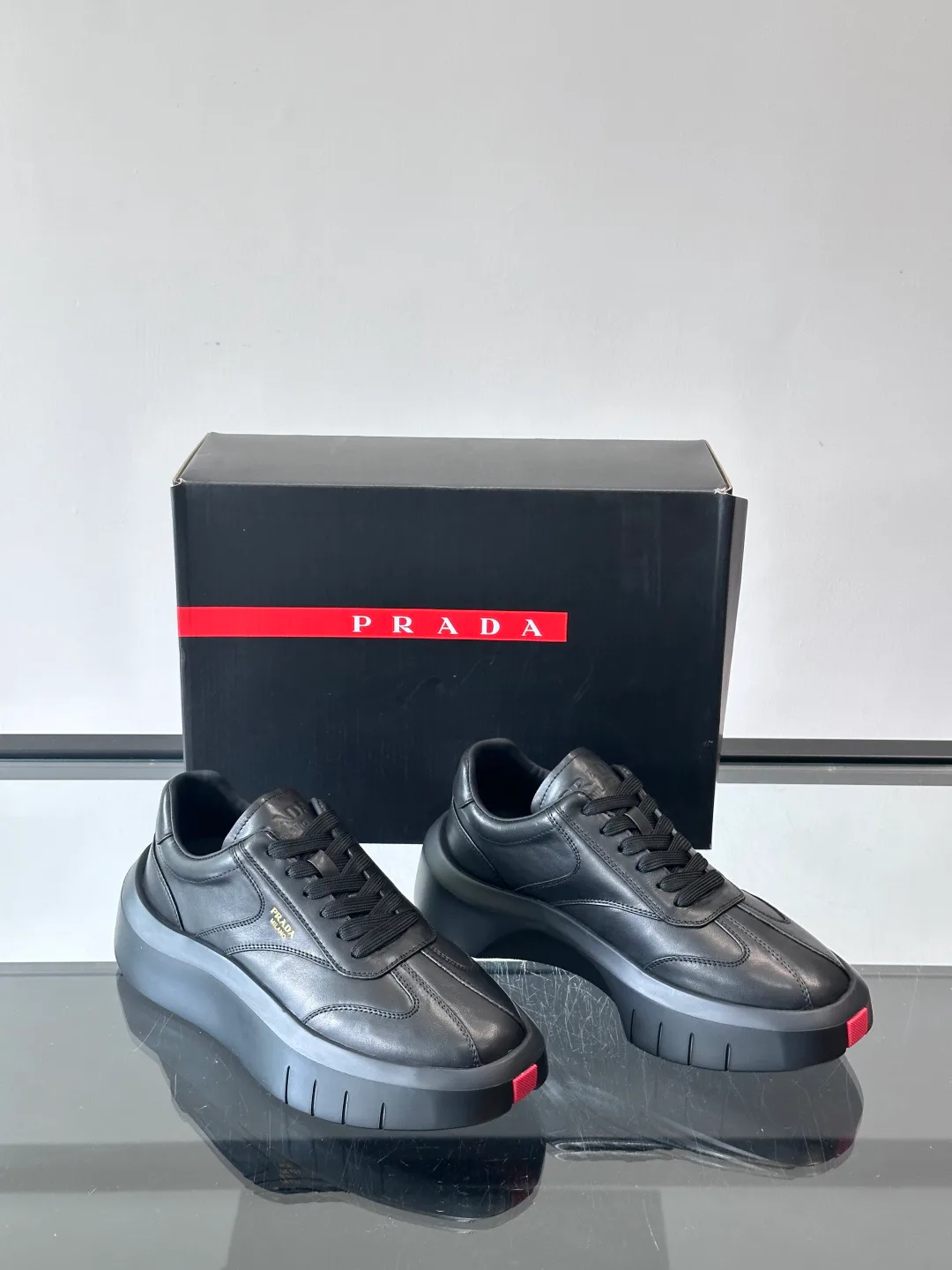 Кроссовки Мужские Prada 10822671