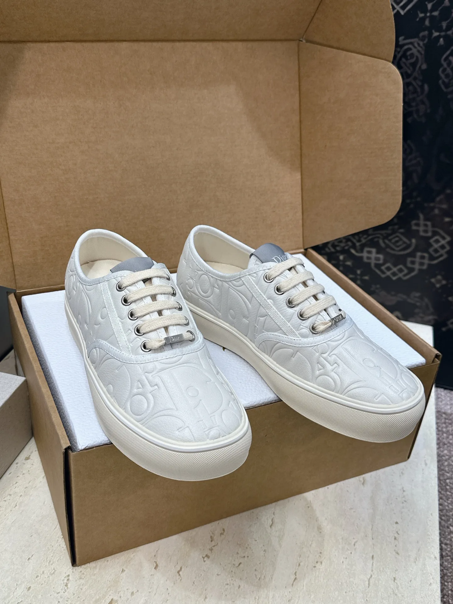 Кроссовки Женские Christian Dior 18132780