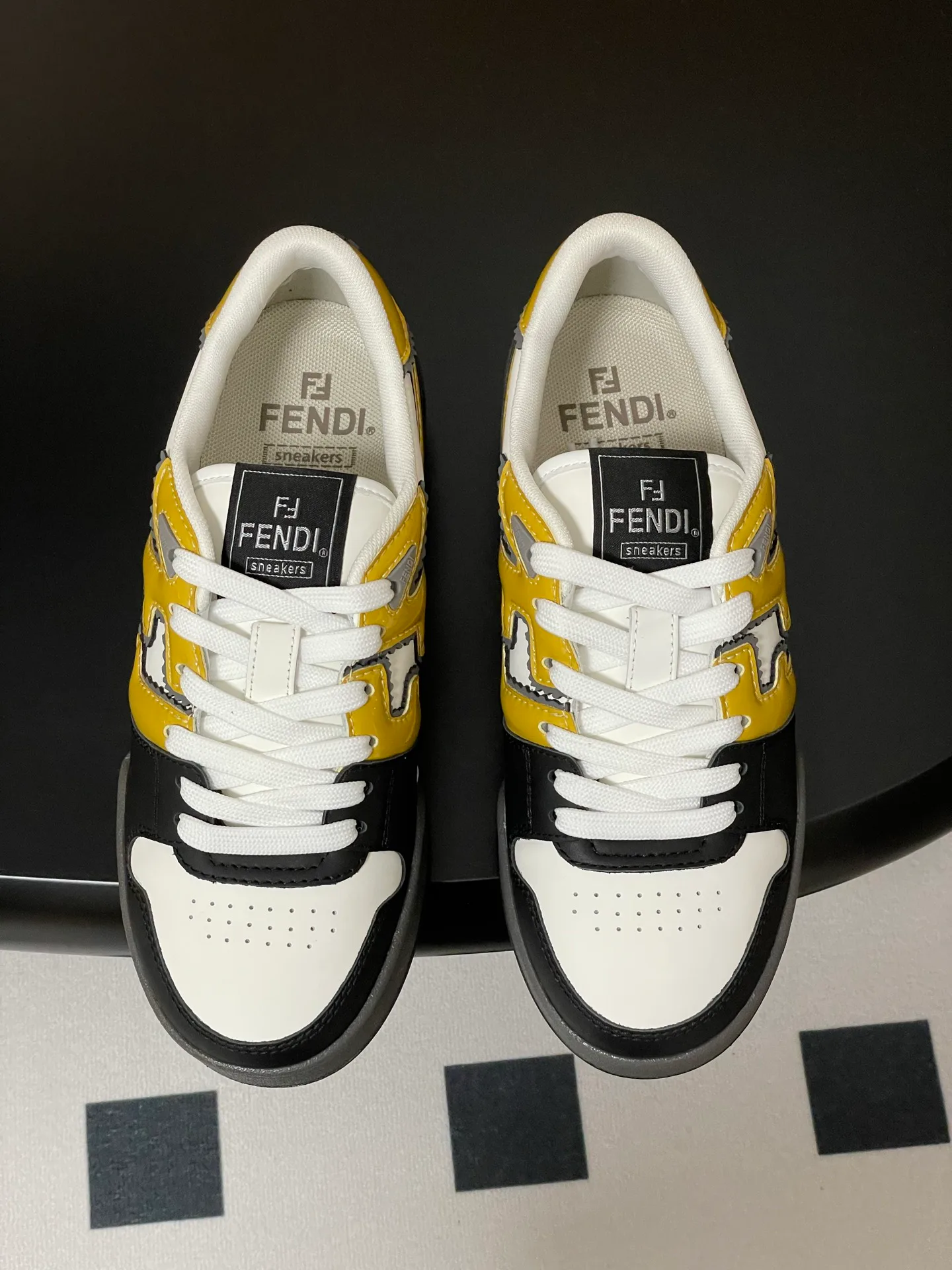 Кроссовки Мужские Fendi 28323