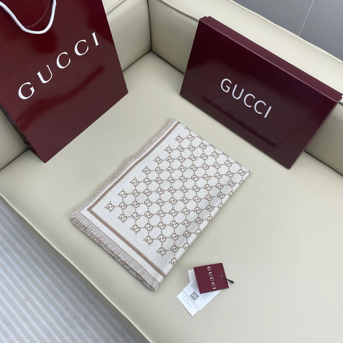 Шарфы Gucci 124012