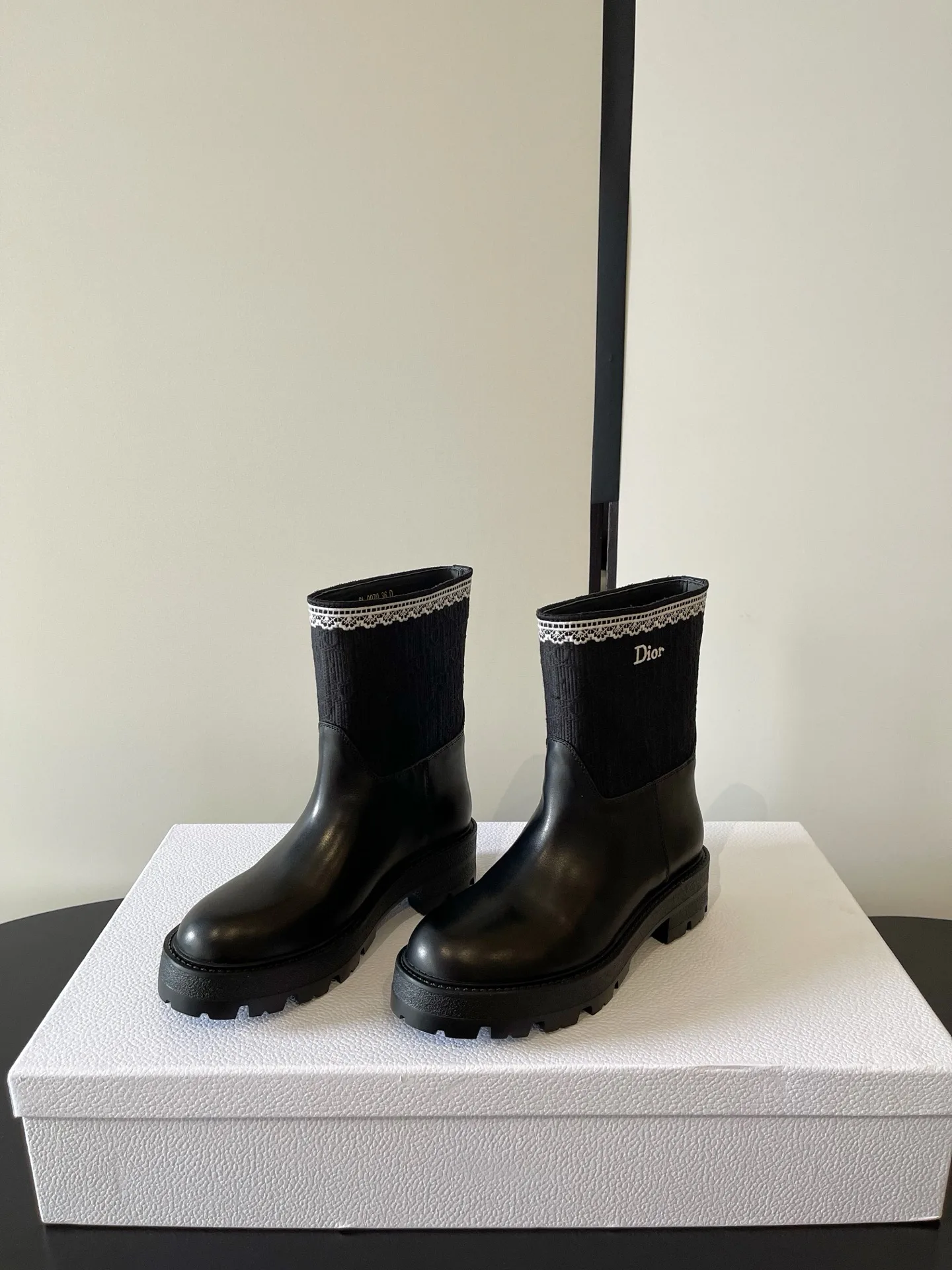 Ботинки Женские Christian Dior 18234944