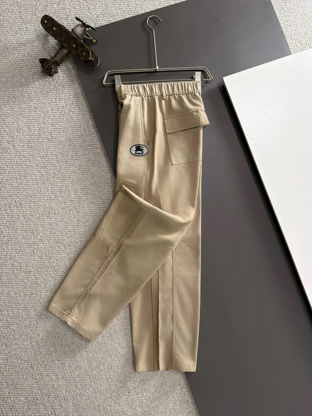 Брюки Мужские Burberry 17557499