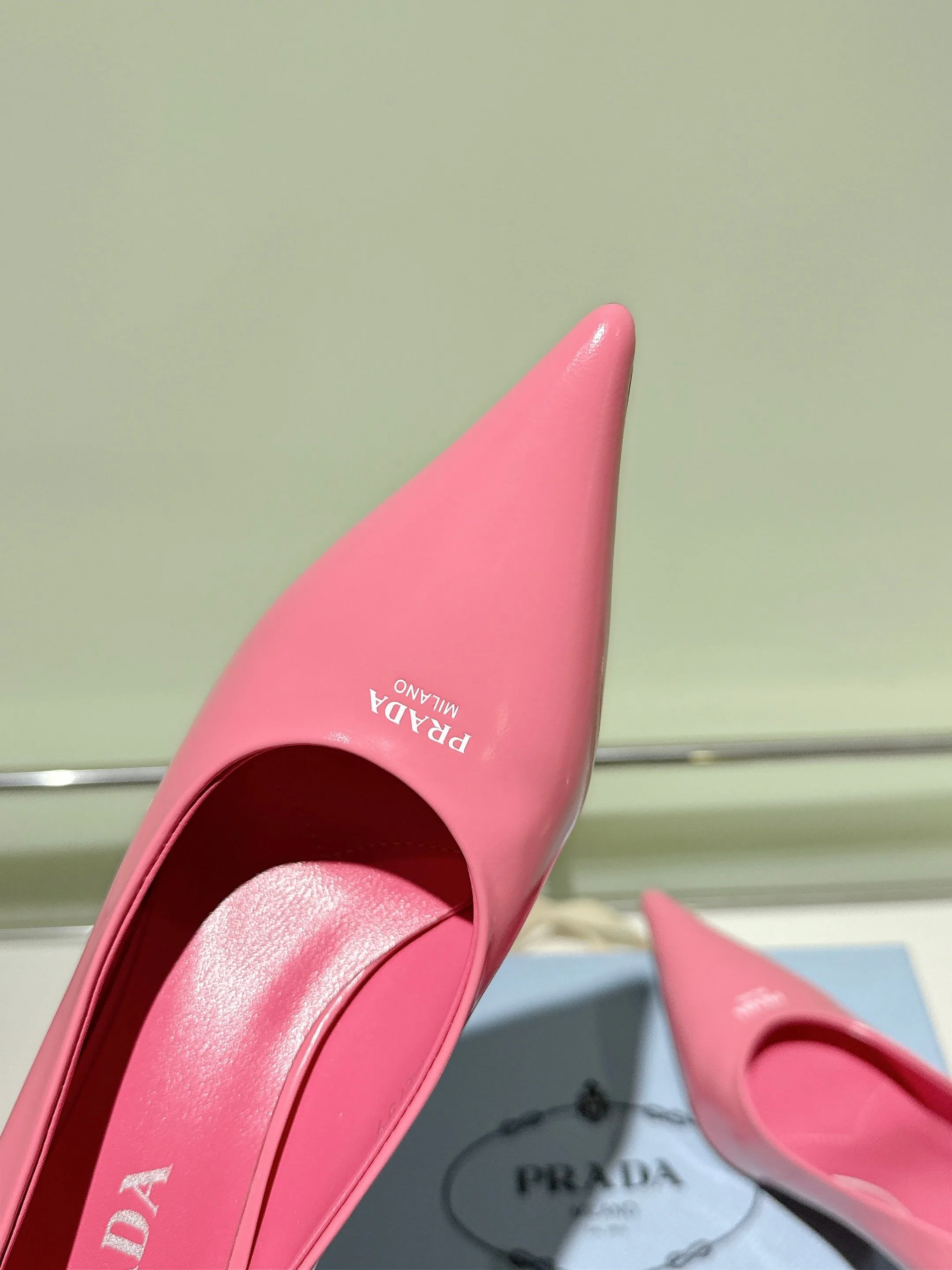 Туфли Женские Prada 18083949