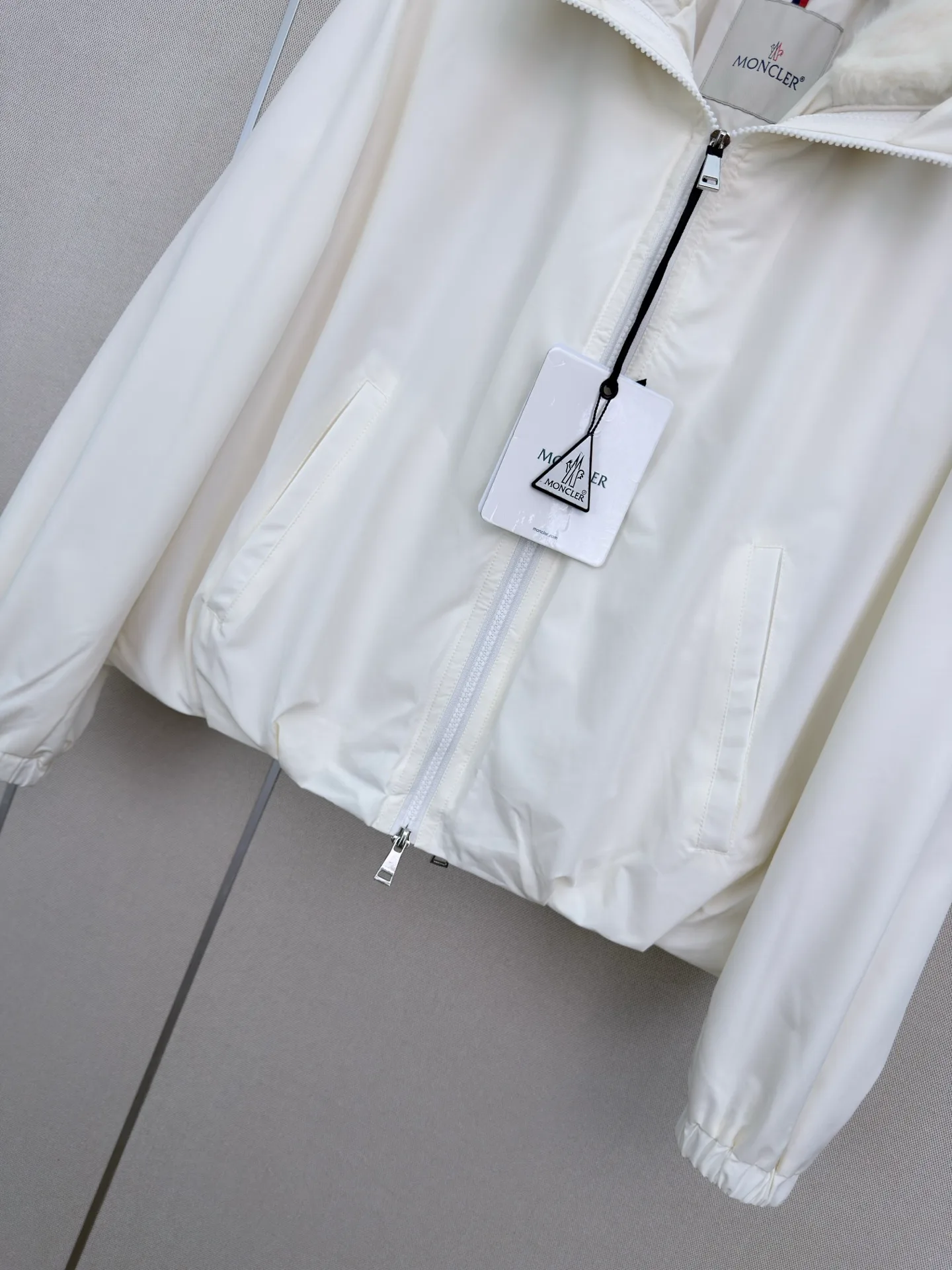Куртки И Пуховики Женские Moncler 18711127