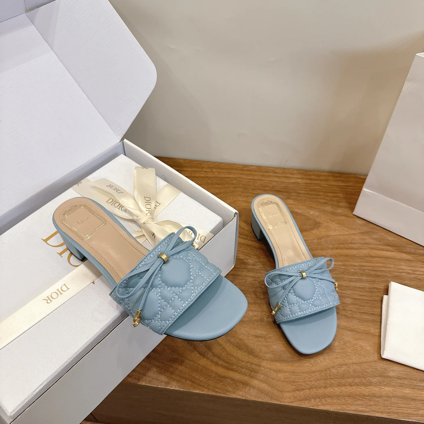 Босоножки Женские Christian Dior 13581836
