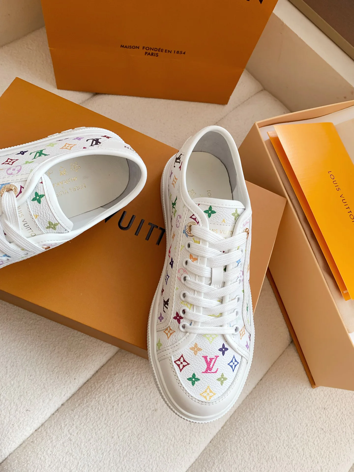 Кроссовки Женские Louis Vuitton 11876785