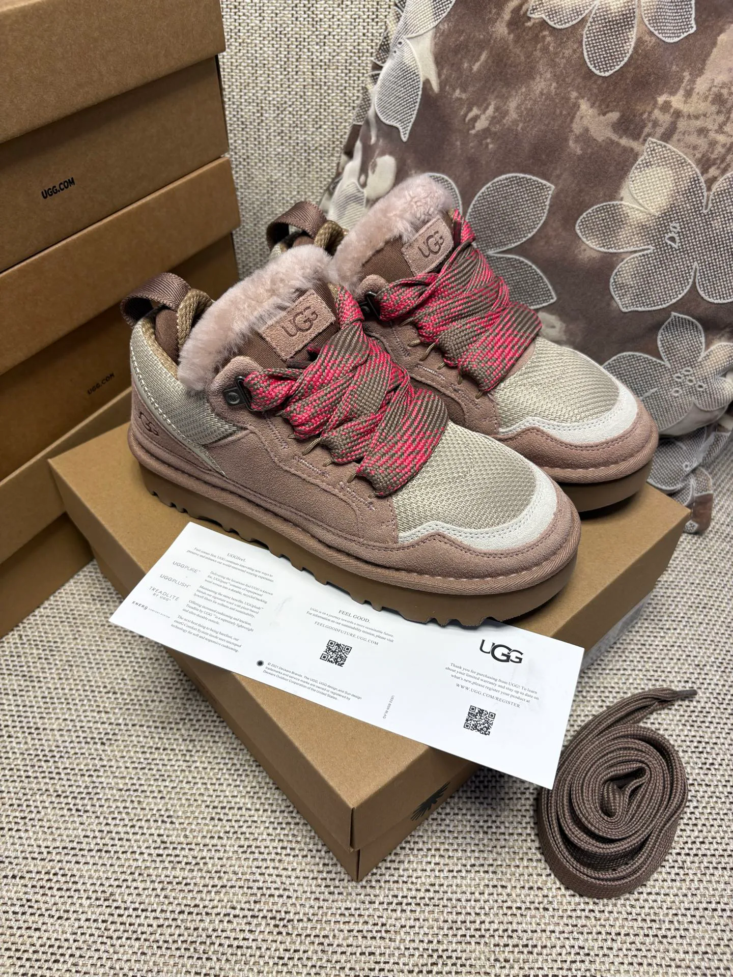 Кроссовки Женские Ugg 18104027