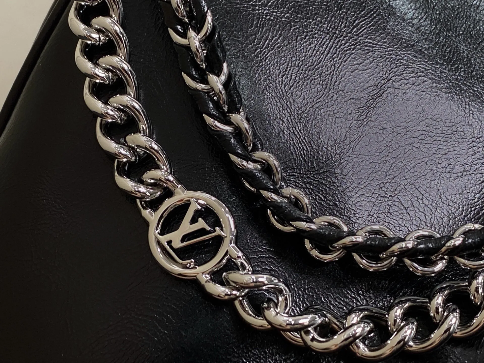 Классические Сумки Женские Louis Vuitton 12798949