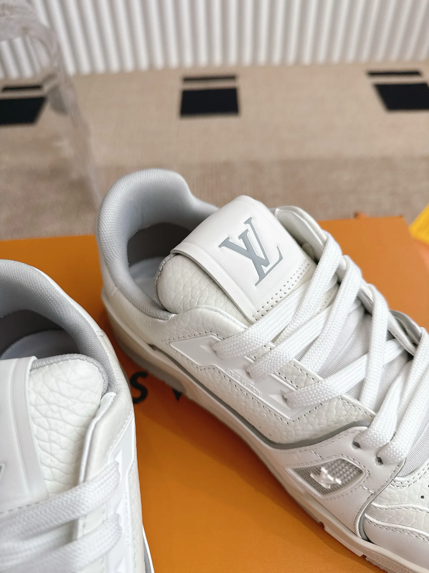 Кроссовки Женские Louis Vuitton 5940544