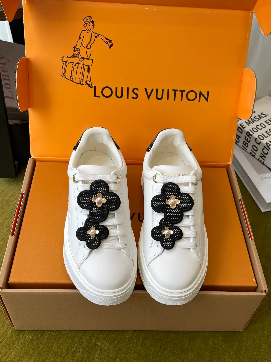 Кроссовки Женские Louis Vuitton 19002720