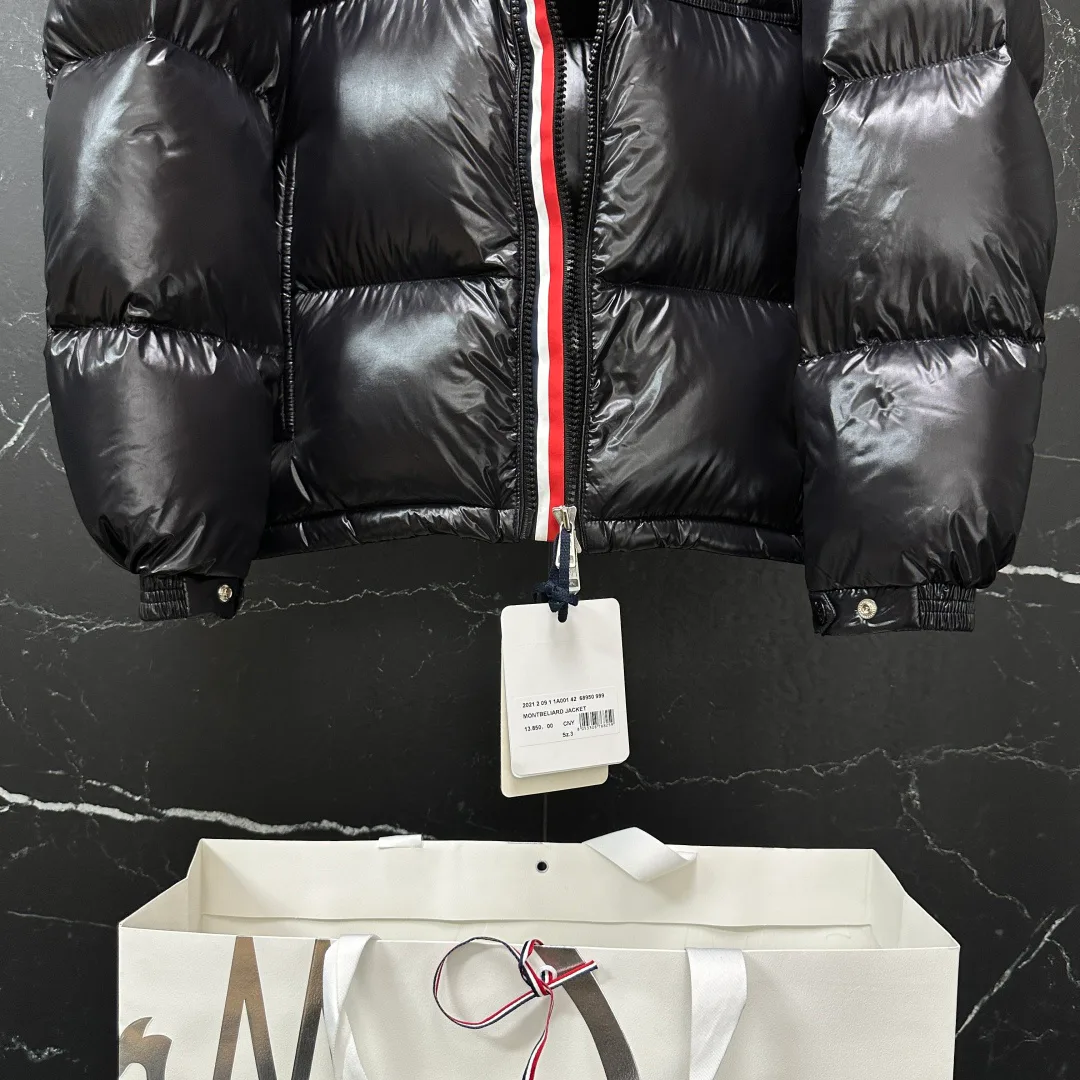 Куртки И Пуховики Мужские Moncler 4605852