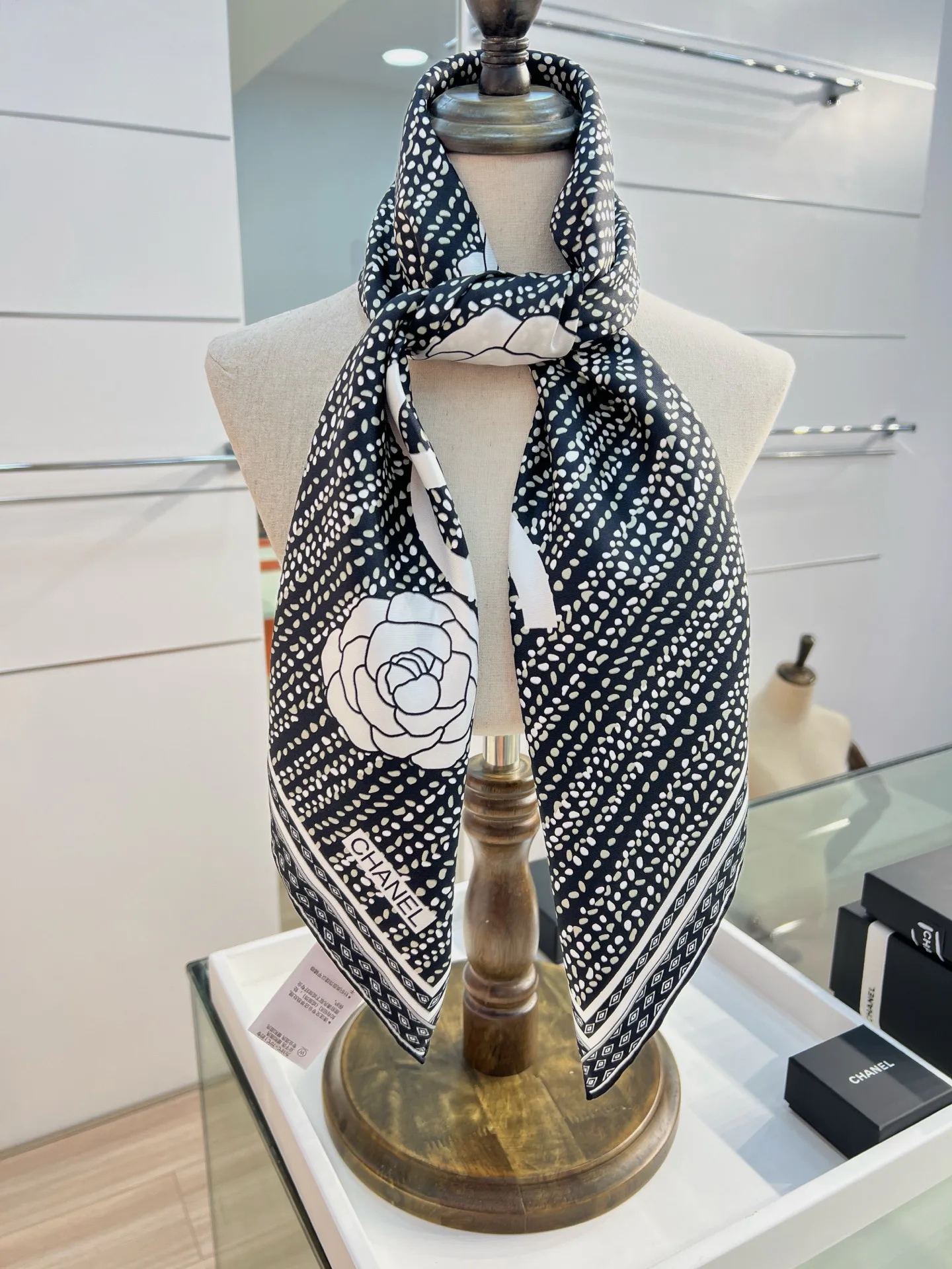 Платки Chanel 1883110