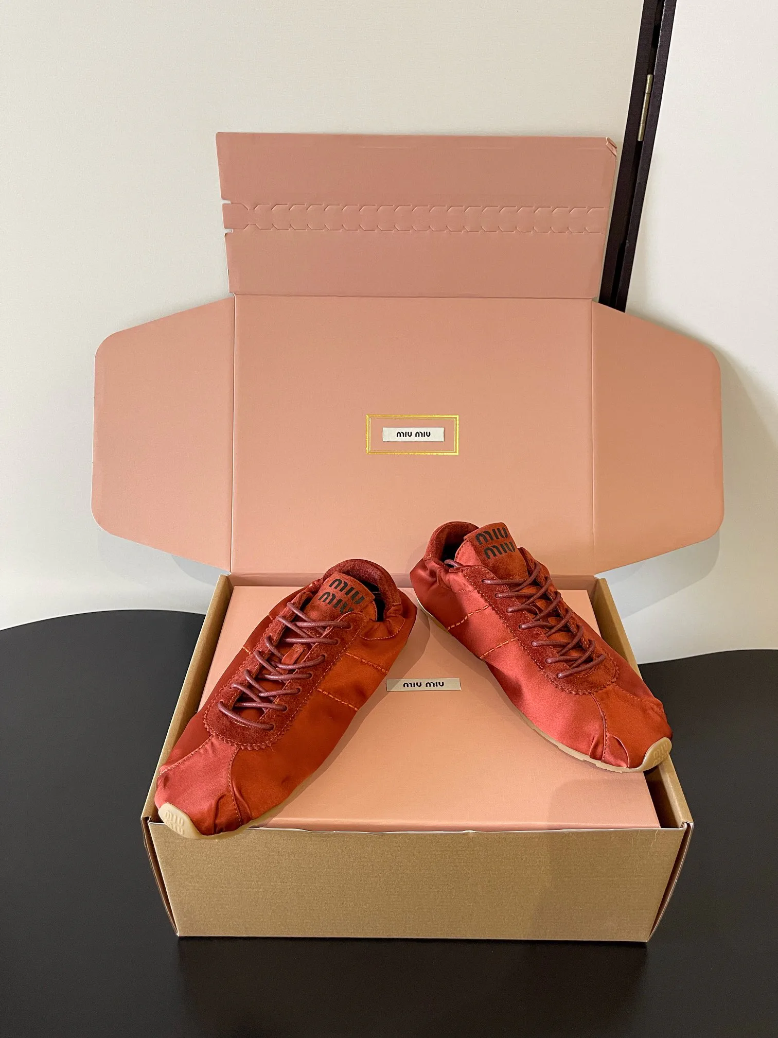 Кроссовки Женские Miu Miu 10655000