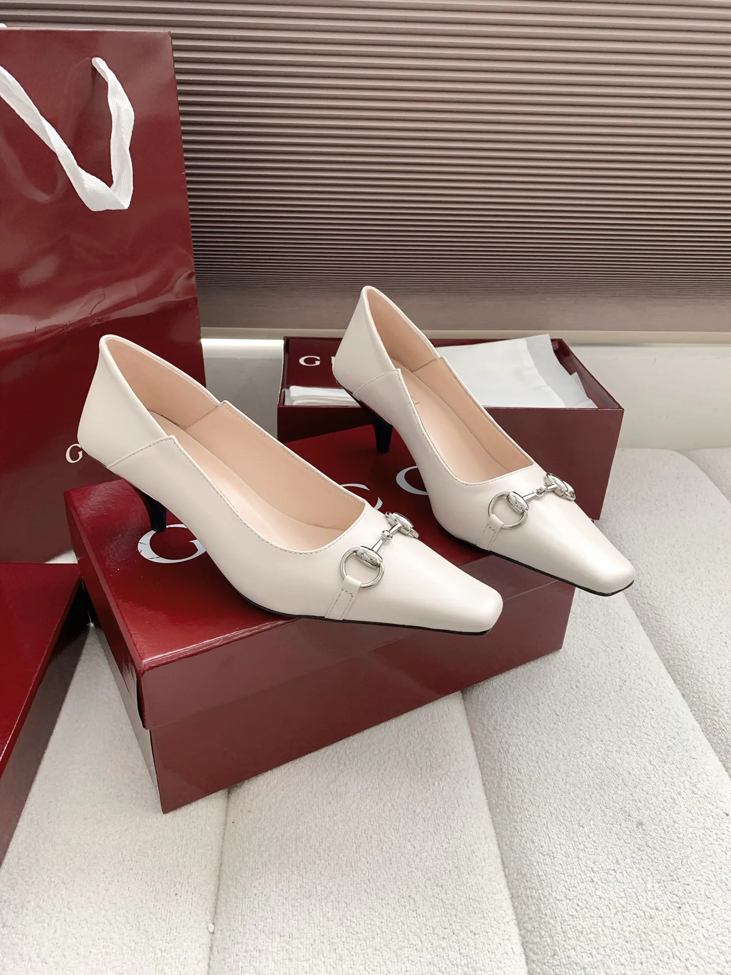 Туфли Женские Gucci 12699585