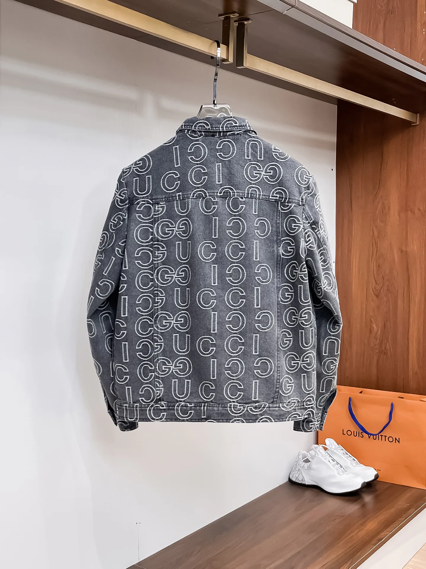 Куртки И Пуховики Мужские Gucci 18197226