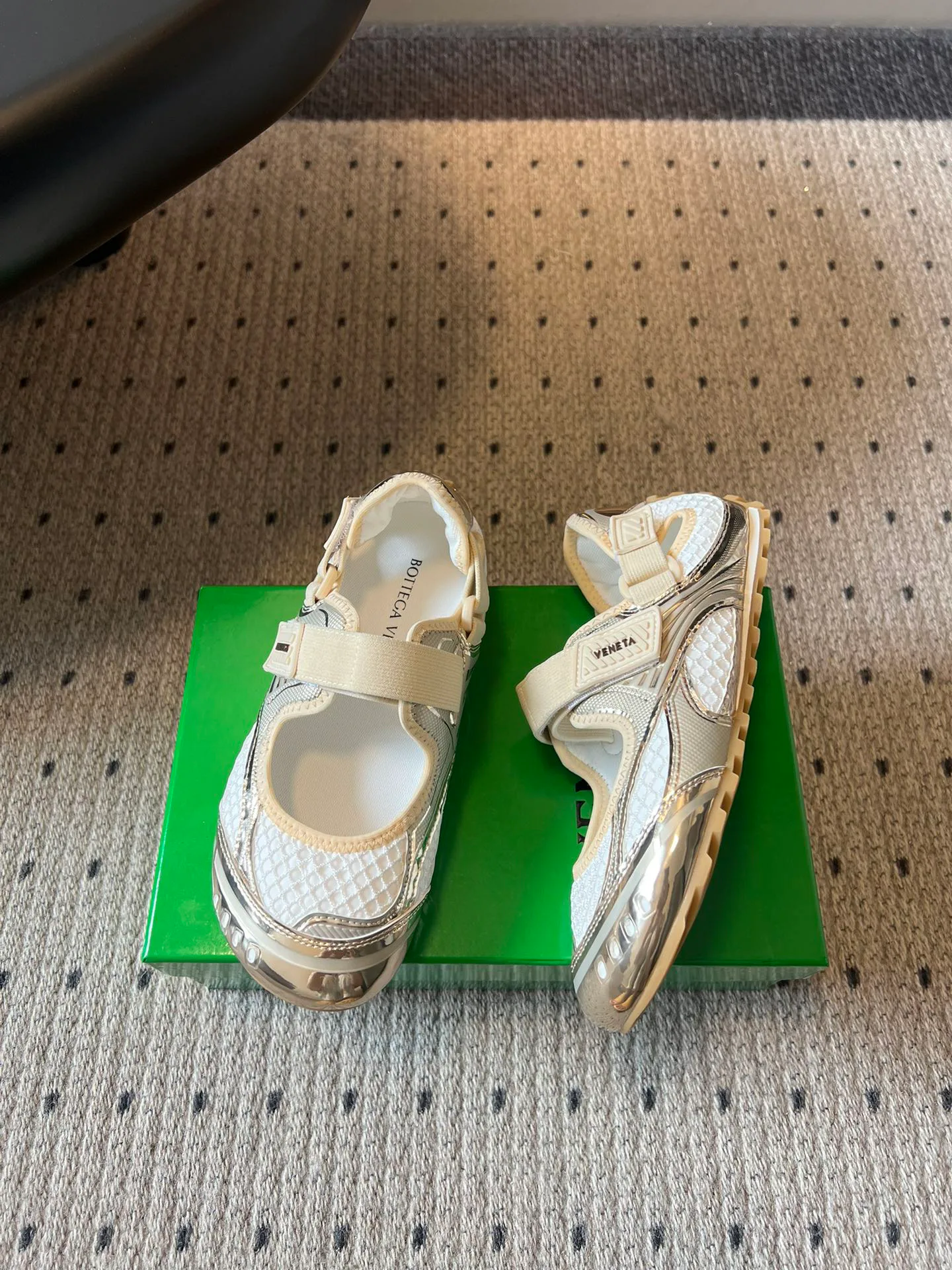 Кроссовки Женские Bottega Veneta 13072483