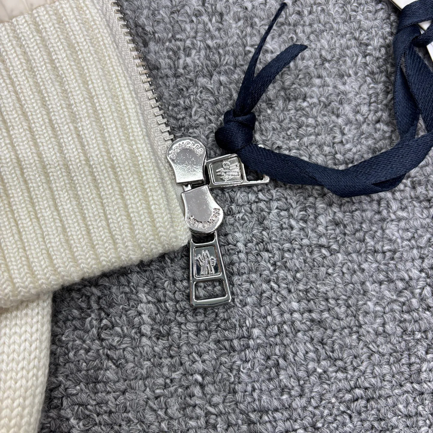 Джемперы И Свитеры Женские Moncler 18042544