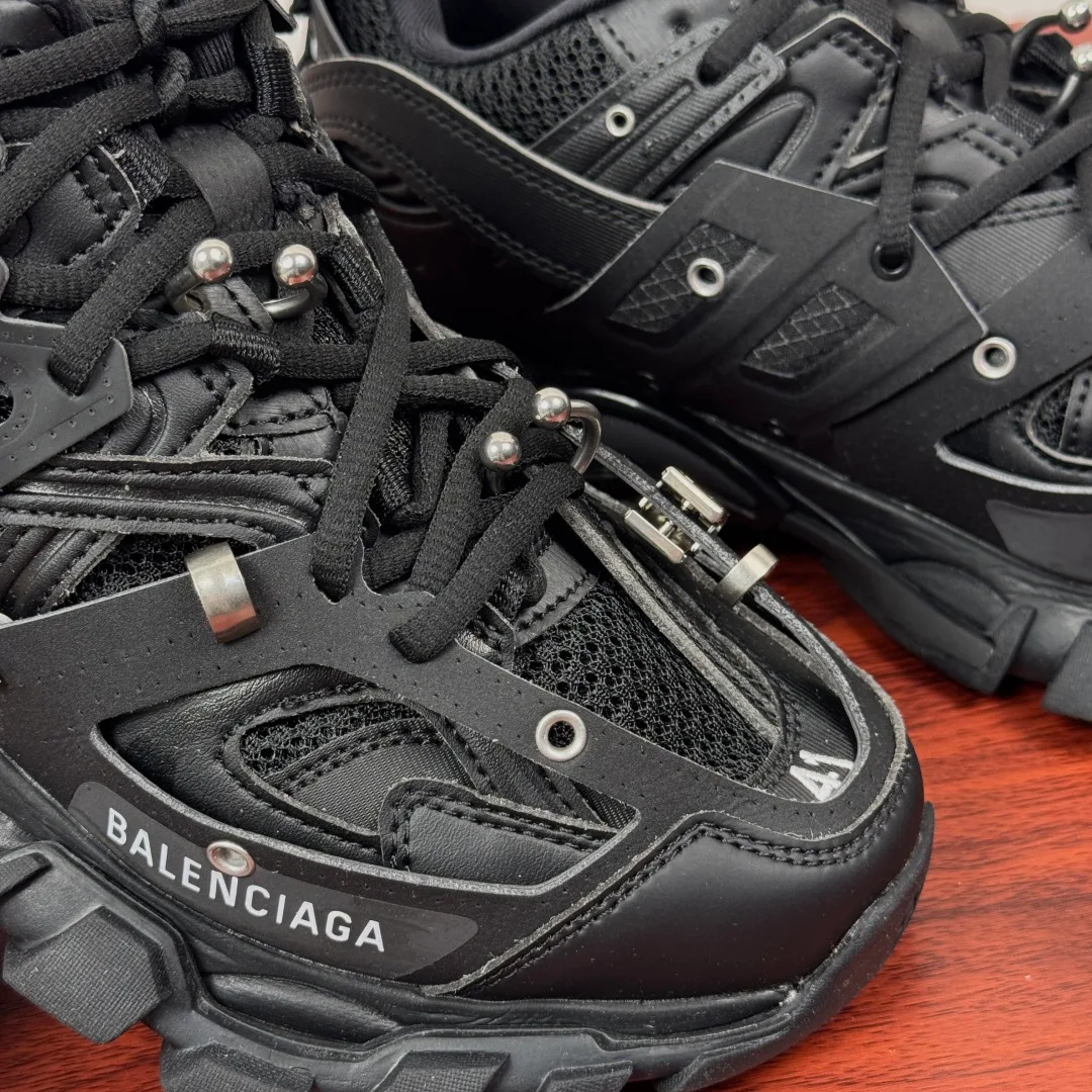 Кроссовки Женские Balenciaga 13216475