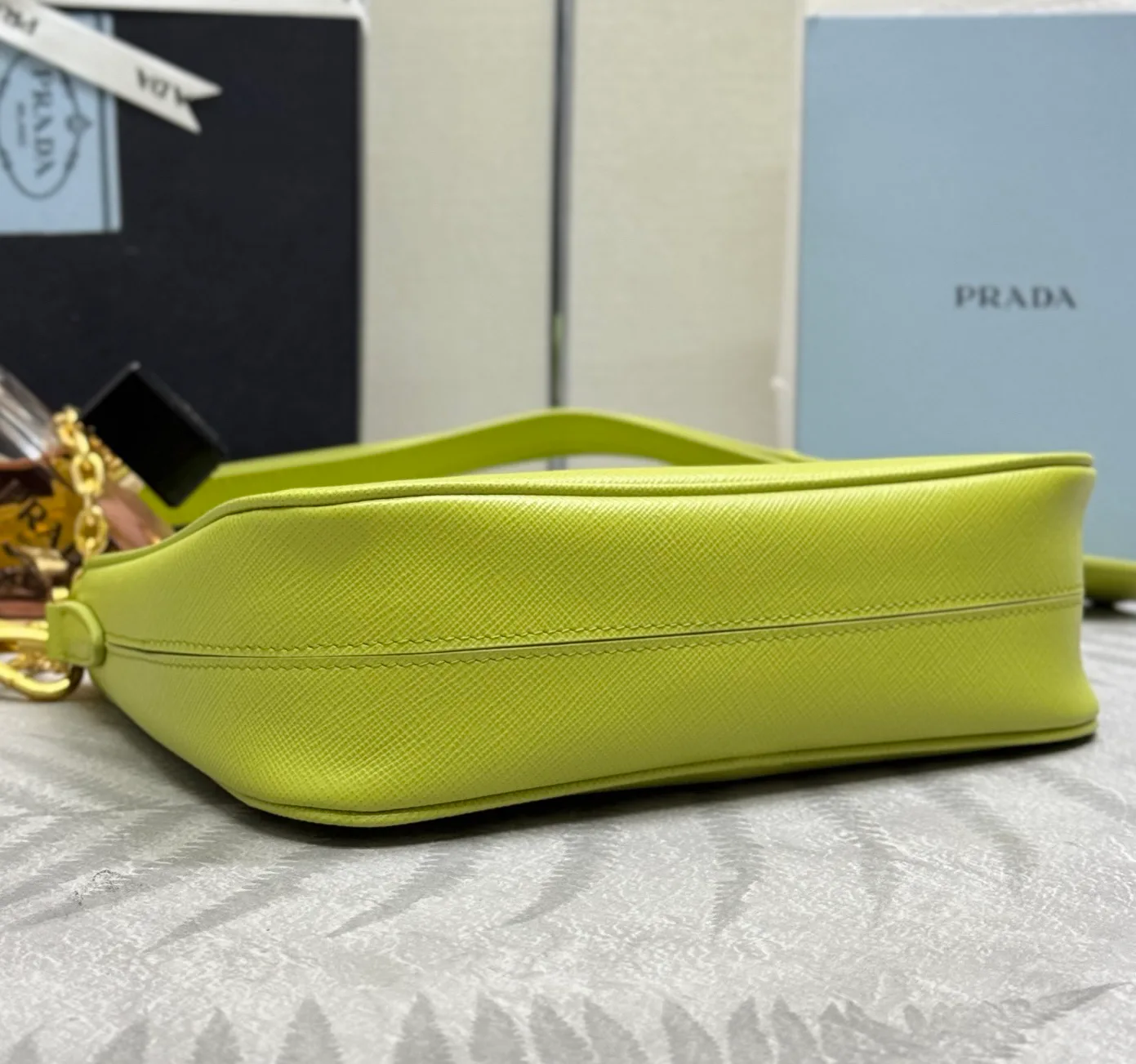 Сумки На Ремне Женские Prada 11788412