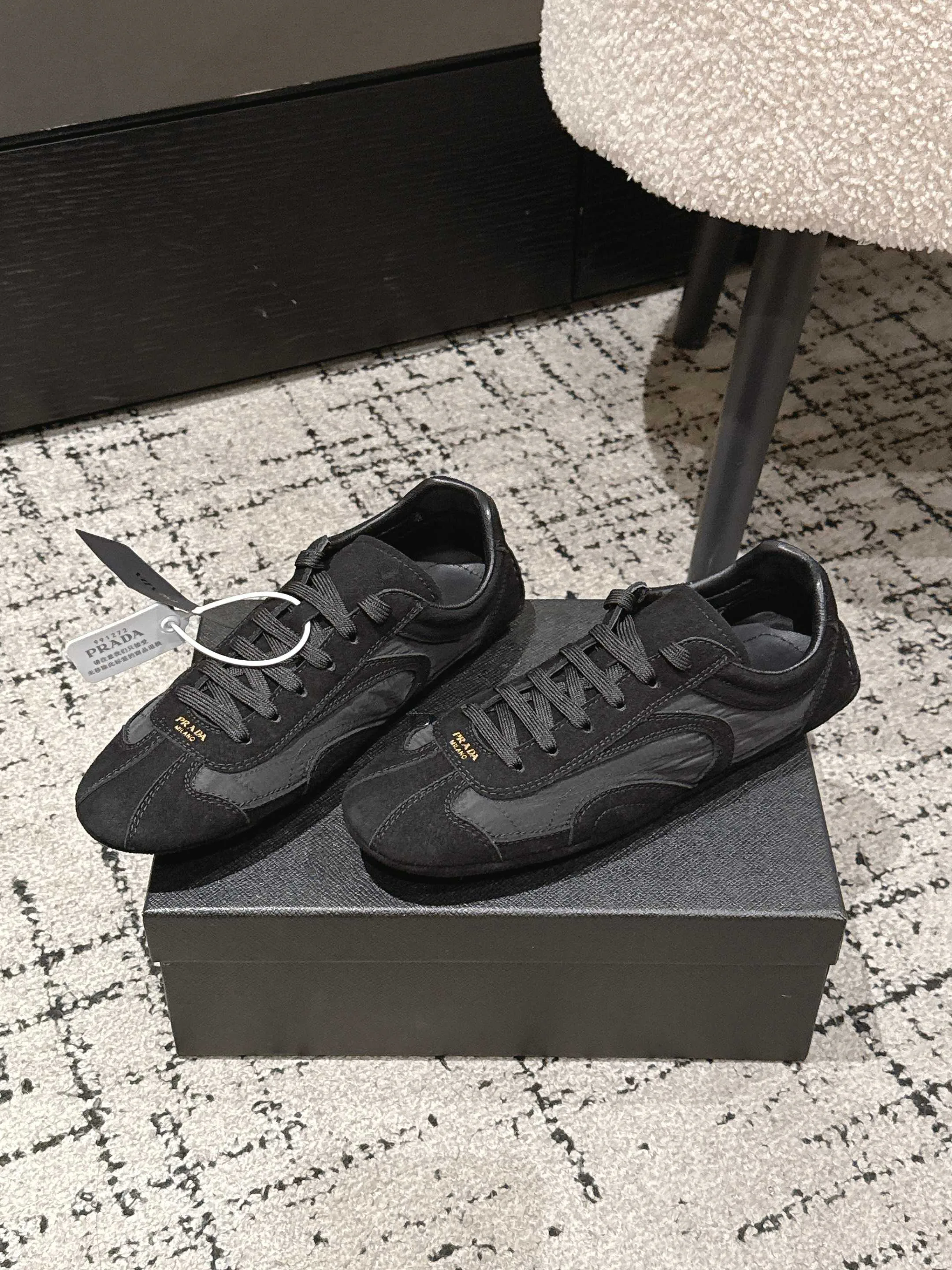Кроссовки Женские Prada 11185328