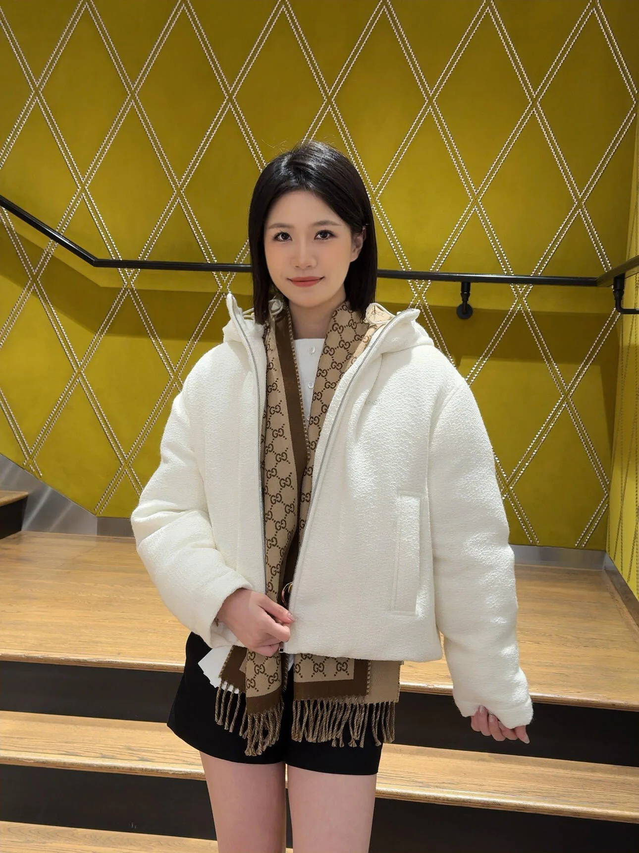 Куртки И Пуховики Женские Gucci 476656