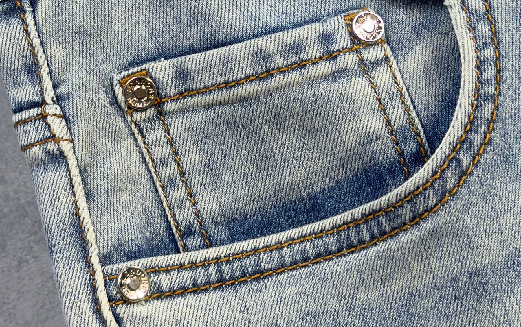 Джинсы Мужские Louis Vuitton 18098393