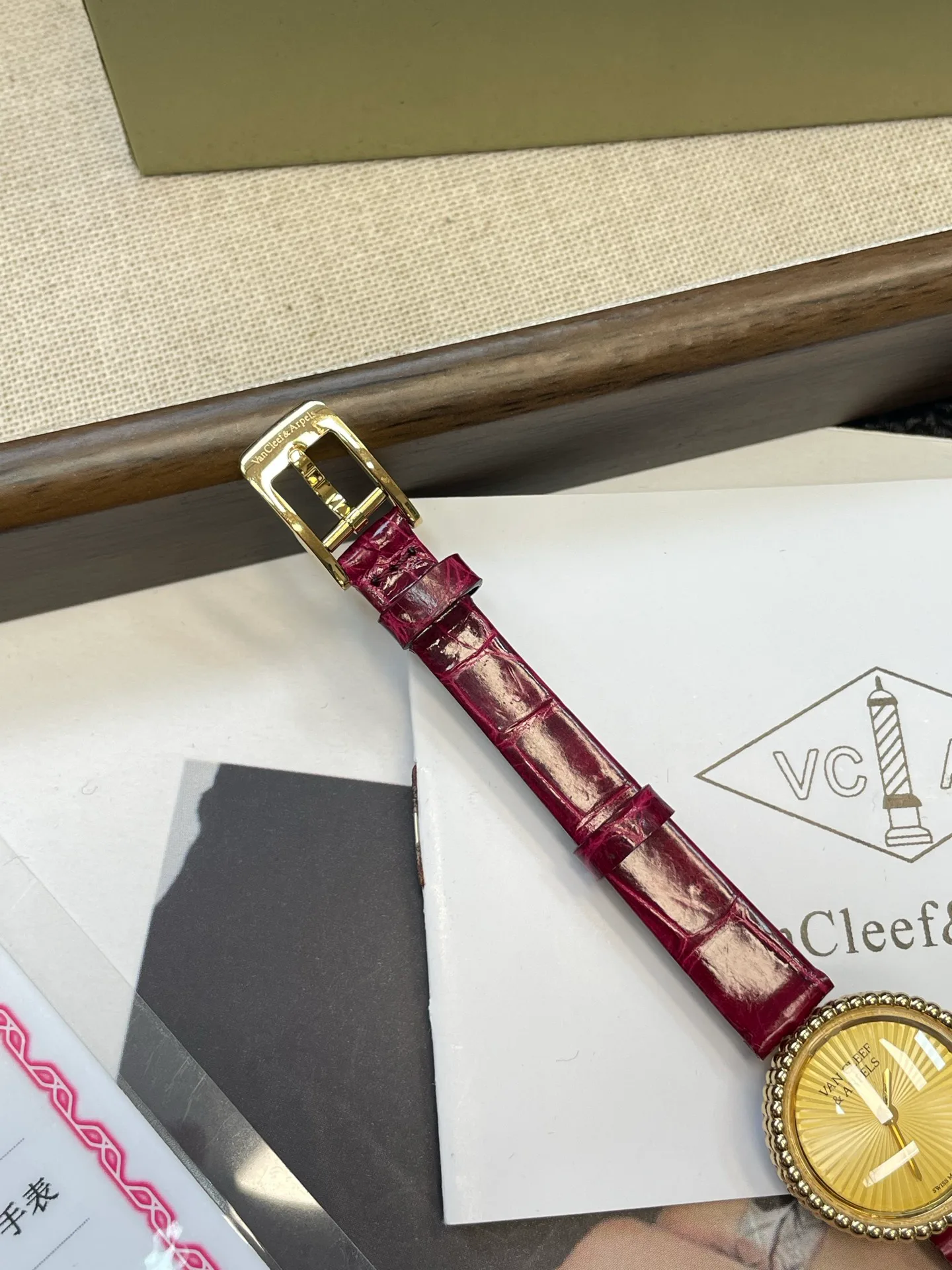 Часы Женские Van Cleef & Arpels 17336730