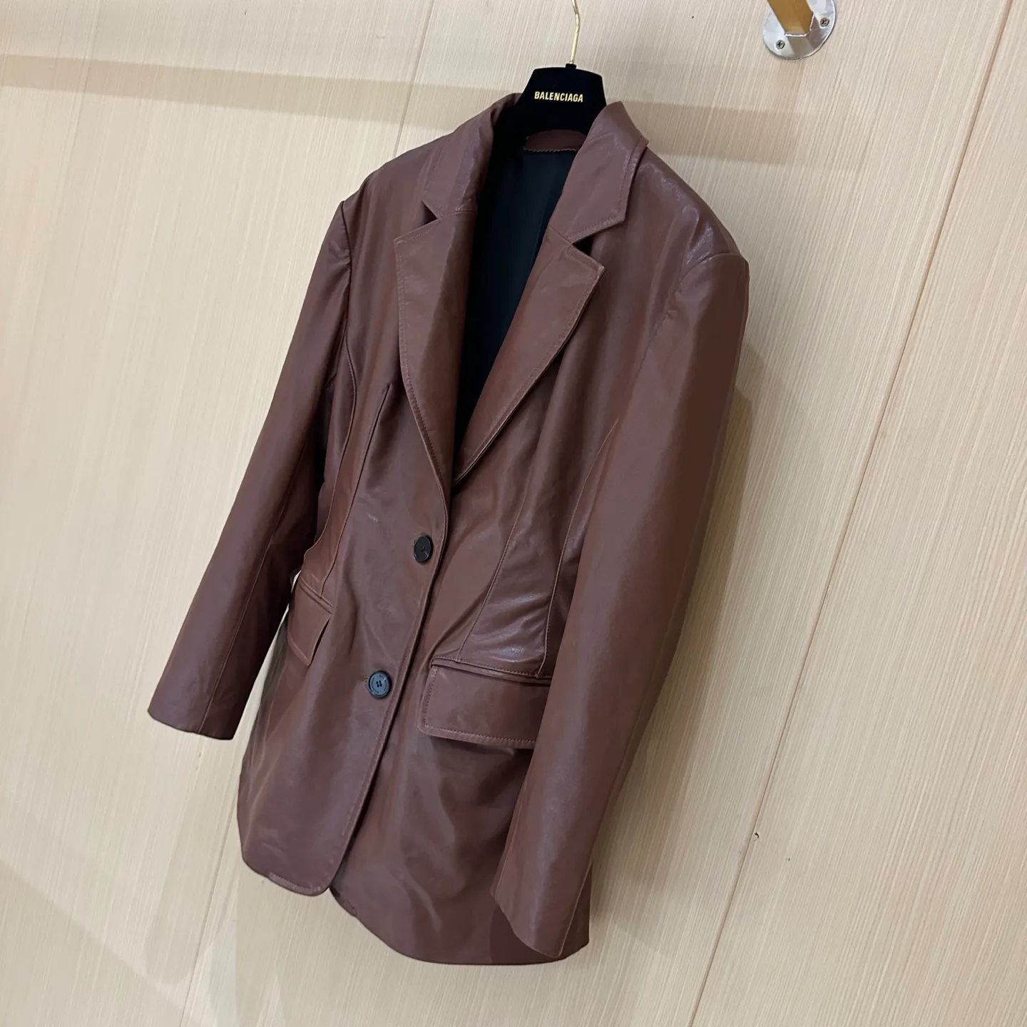 Кожаные Куртки И Дублёнки Женские Balenciaga 11155443