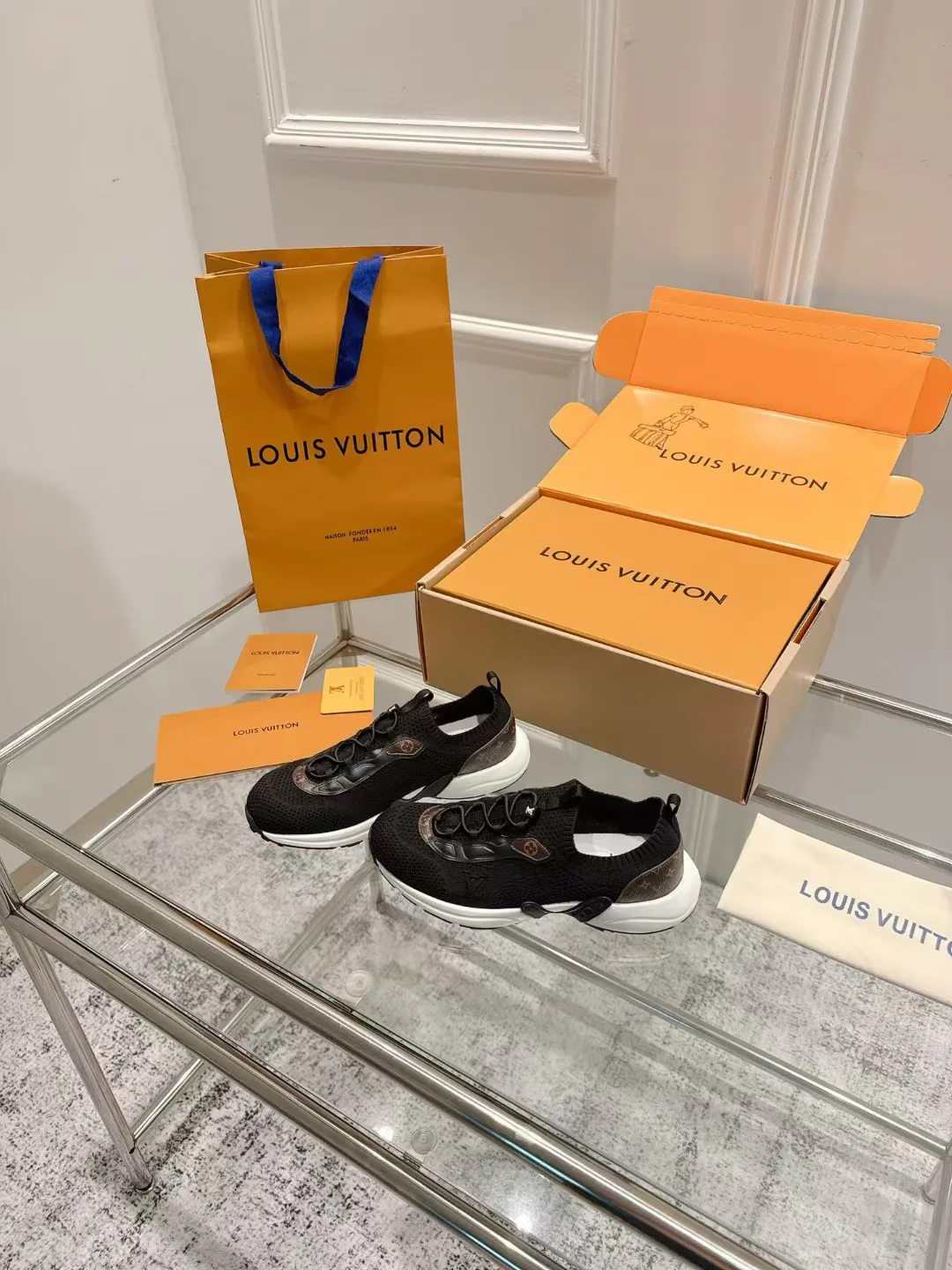 Кроссовки Женские Louis Vuitton 837001