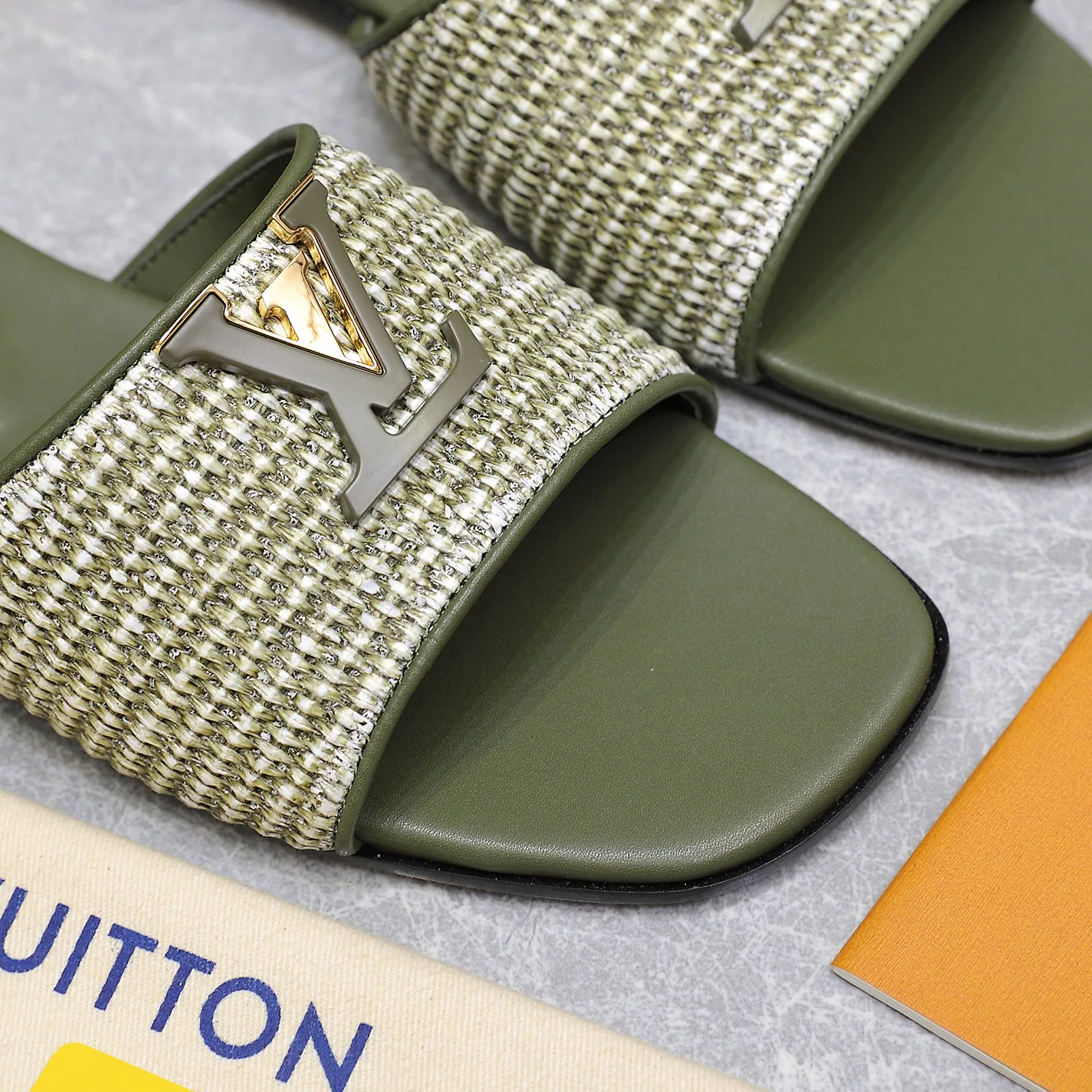 Шлепанцы Женские Louis Vuitton 491971