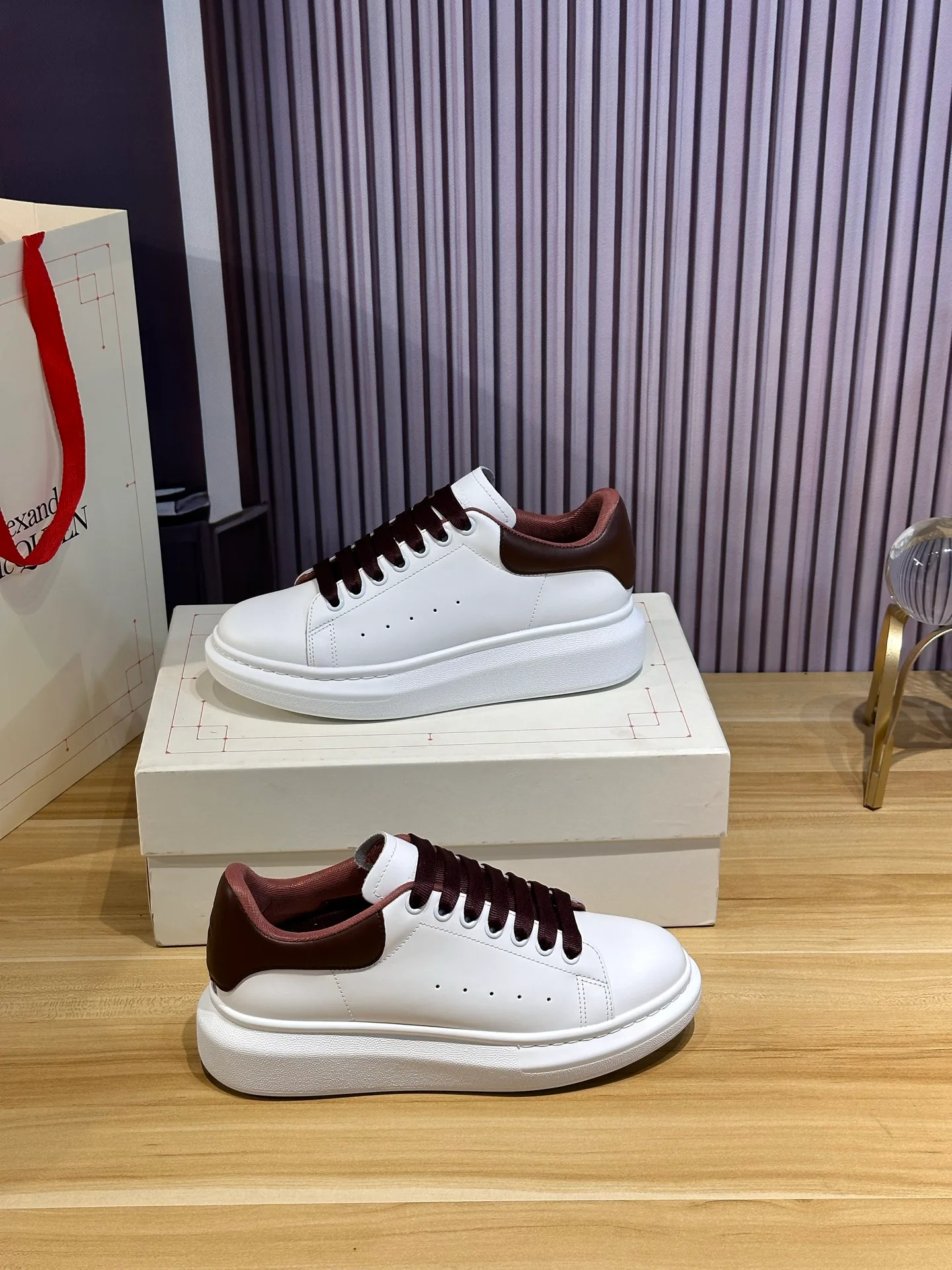 Кроссовки Женские Alexander Mcqueen 3470437