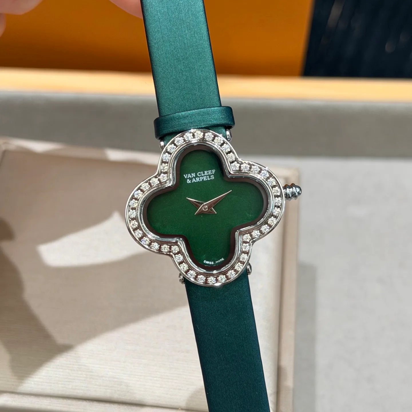 Часы Женские Van Cleef & Arpels 17415092