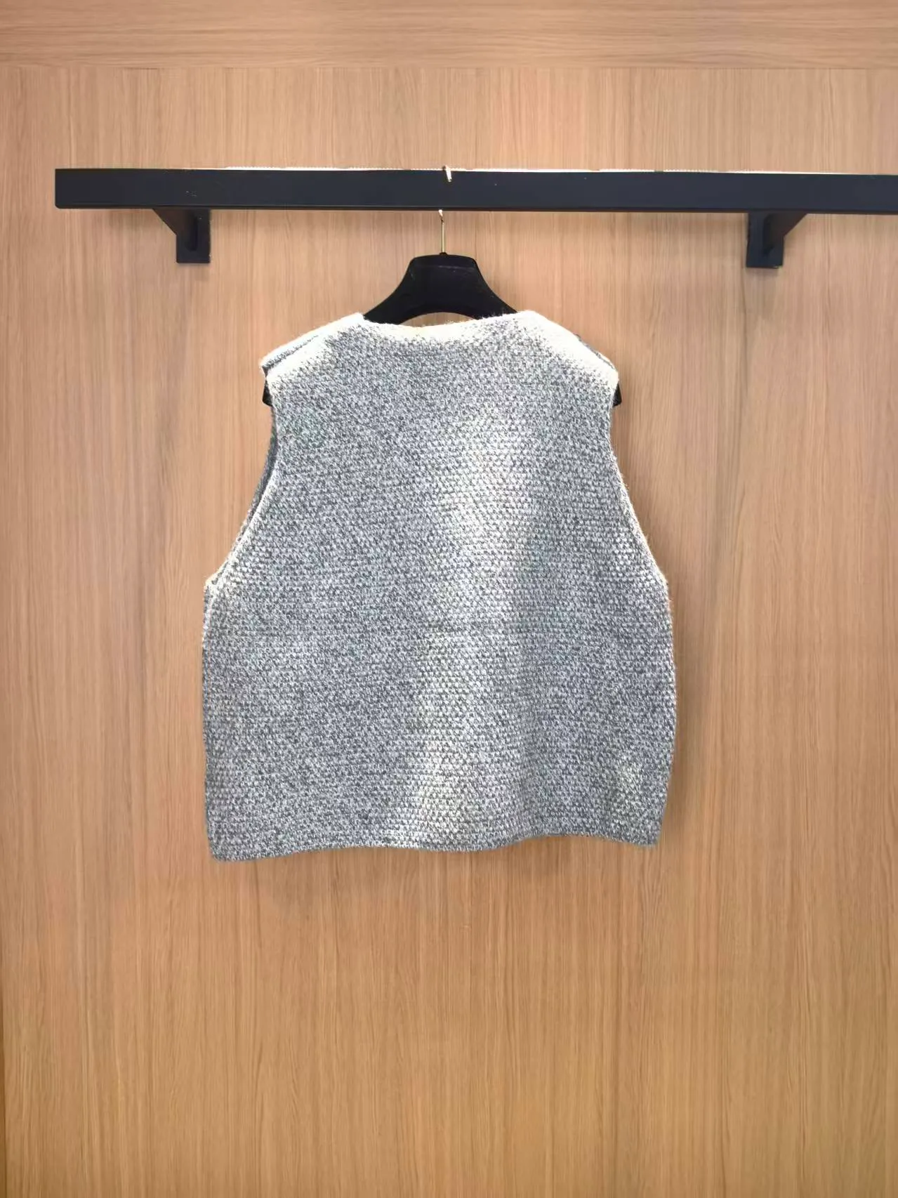 Жилеты Женские Chanel 18138713