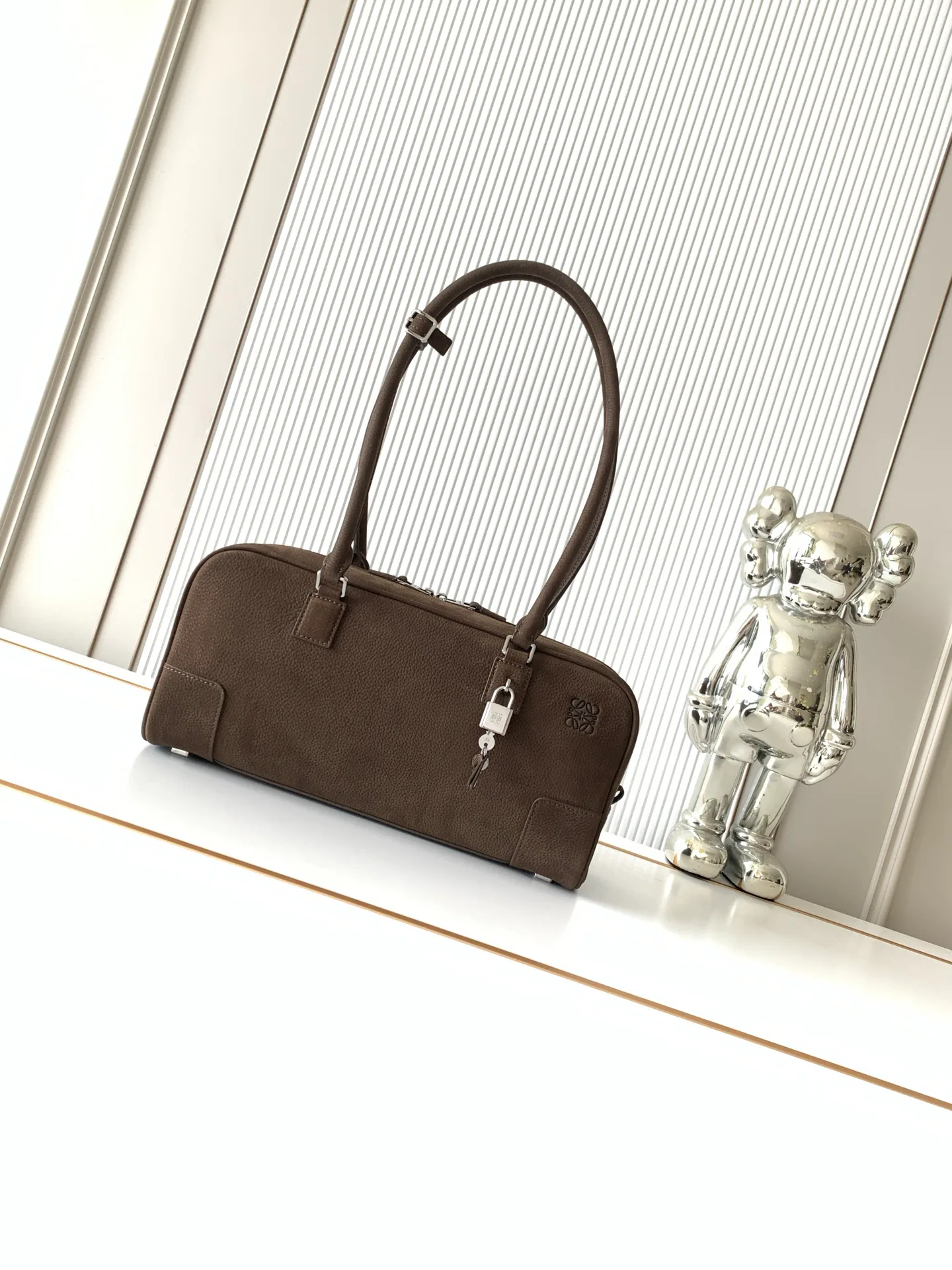 Классические Сумки Женские Loewe 11504266
