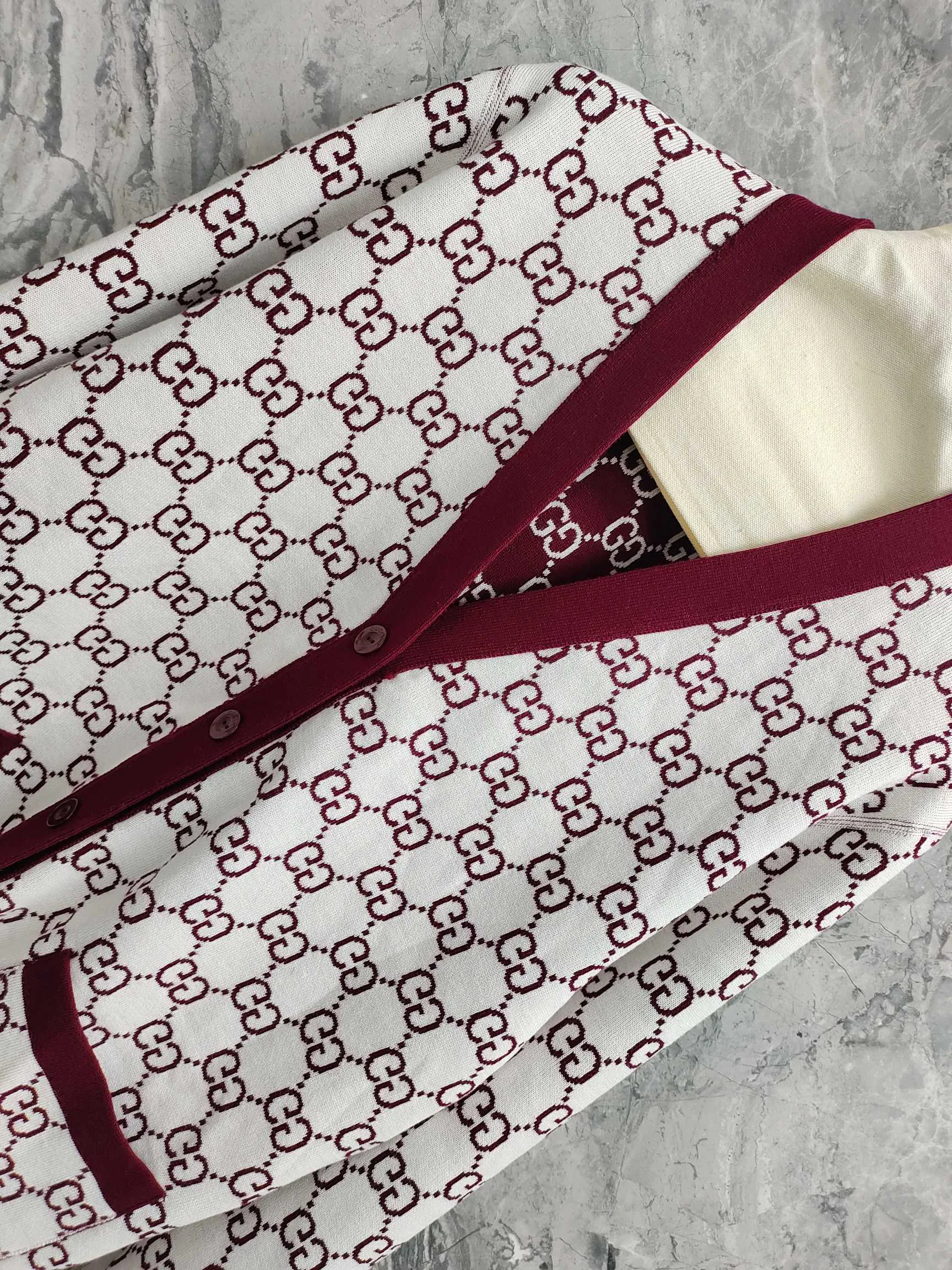 Джемперы И Свитеры Женские Gucci 19045232