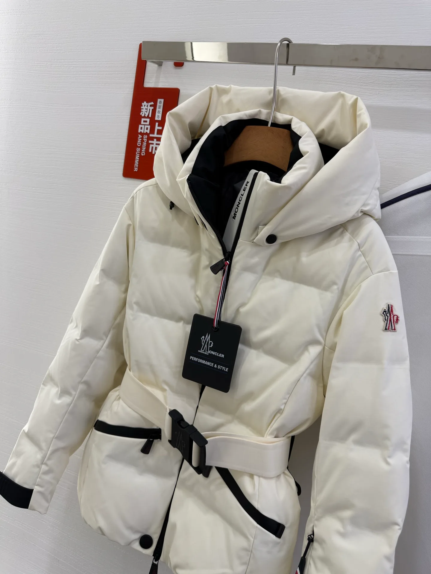 Куртки И Пуховики Женские Moncler 18825251