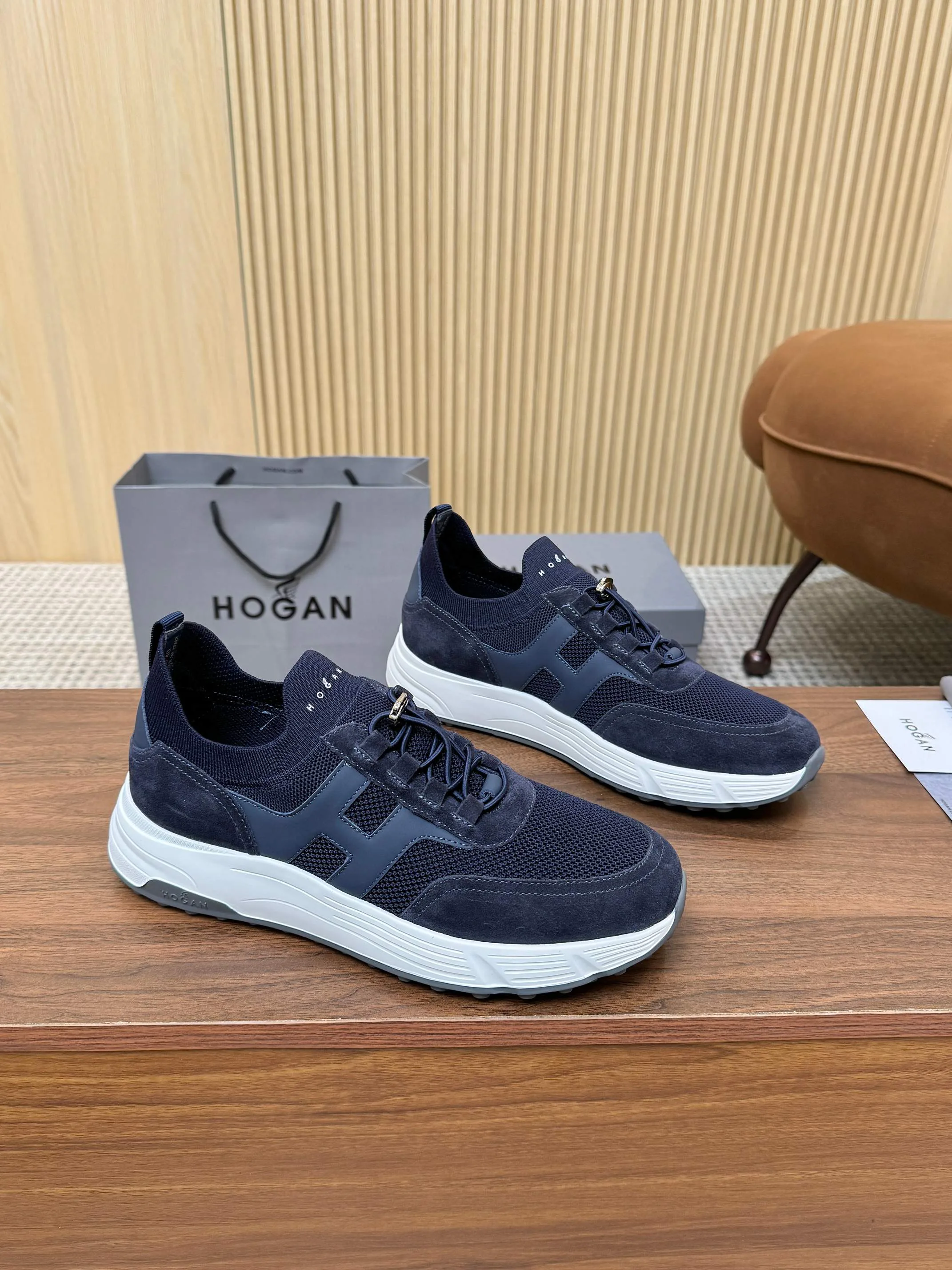 Кроссовки Женские Hogan 18877090