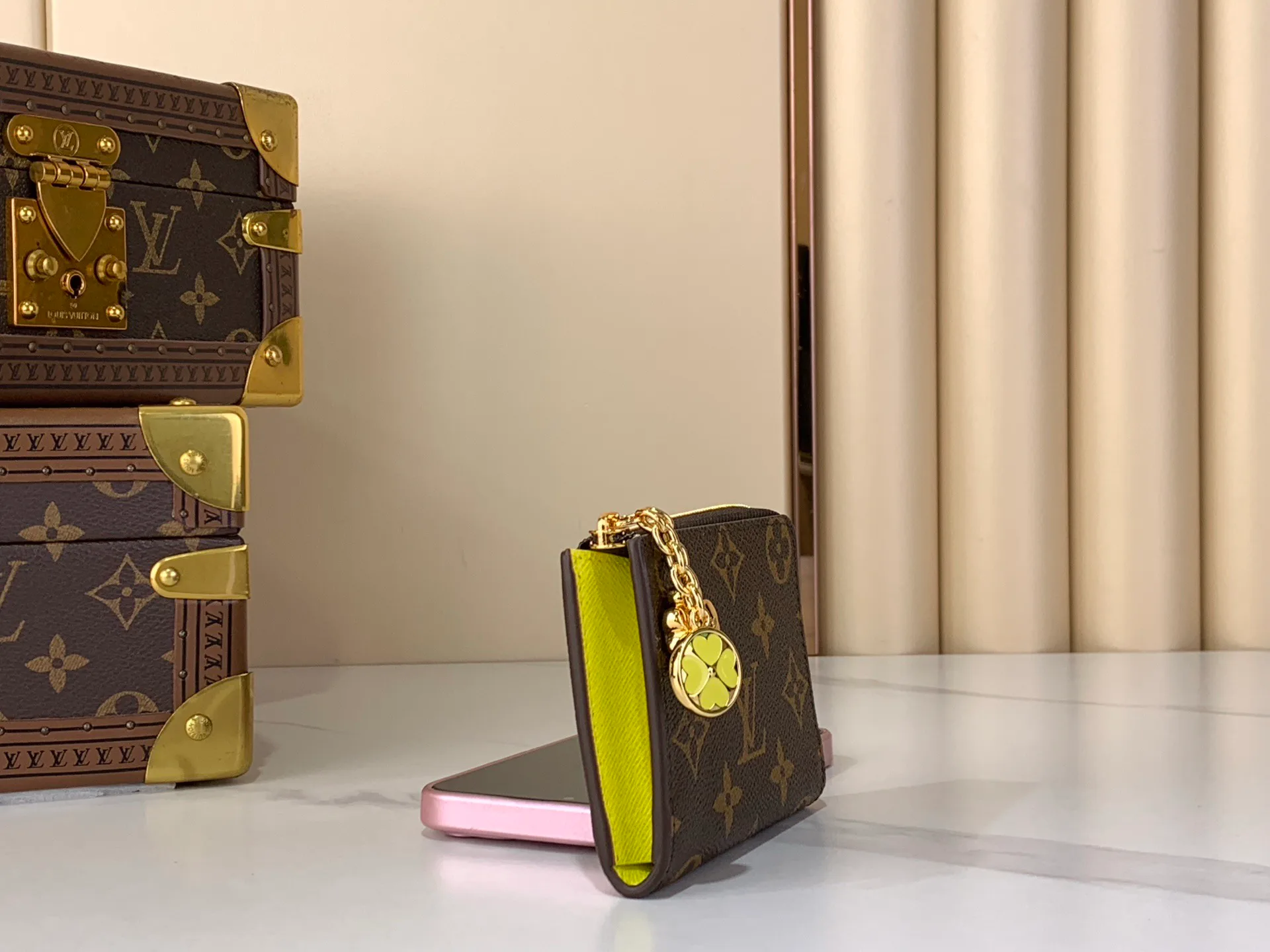 Клатчи Женские Louis Vuitton 13582758